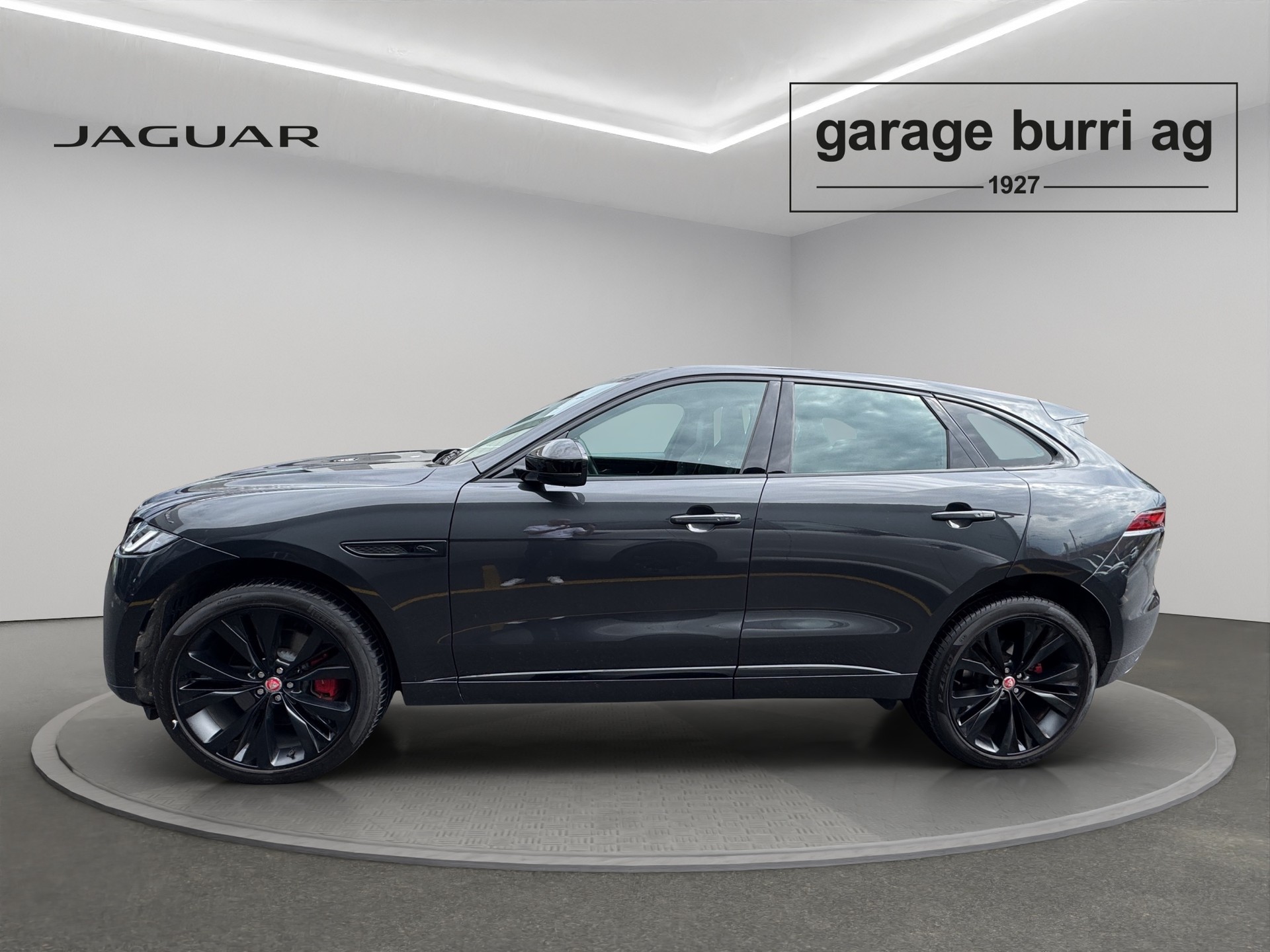 JAGUAR F-Pace 3.0 D I6 R-Dynamic HSE AWD-showroom-element-2