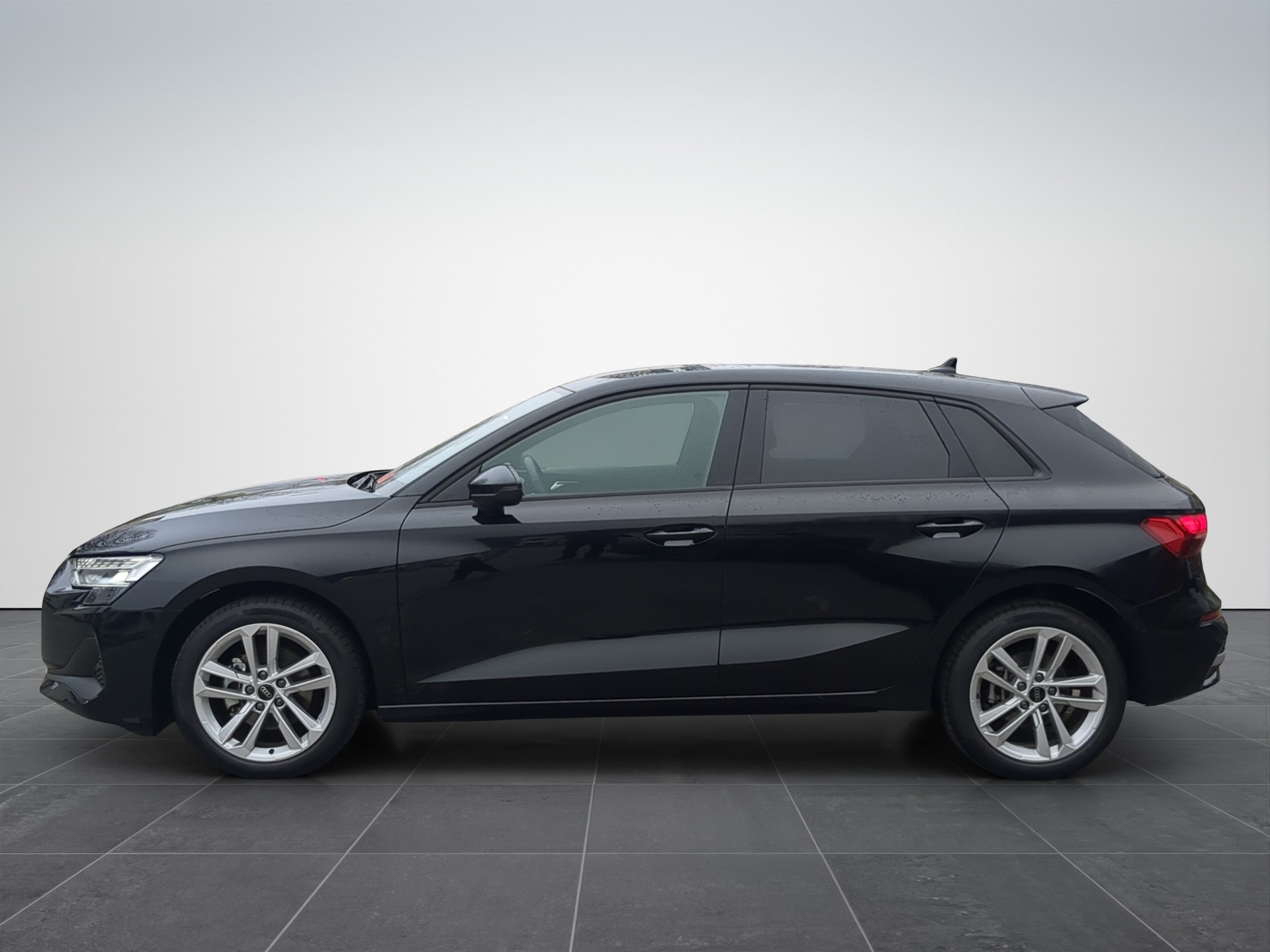 AUDI A3 Sportback 35 TFSI advanced Attraction S-tronic-image-1