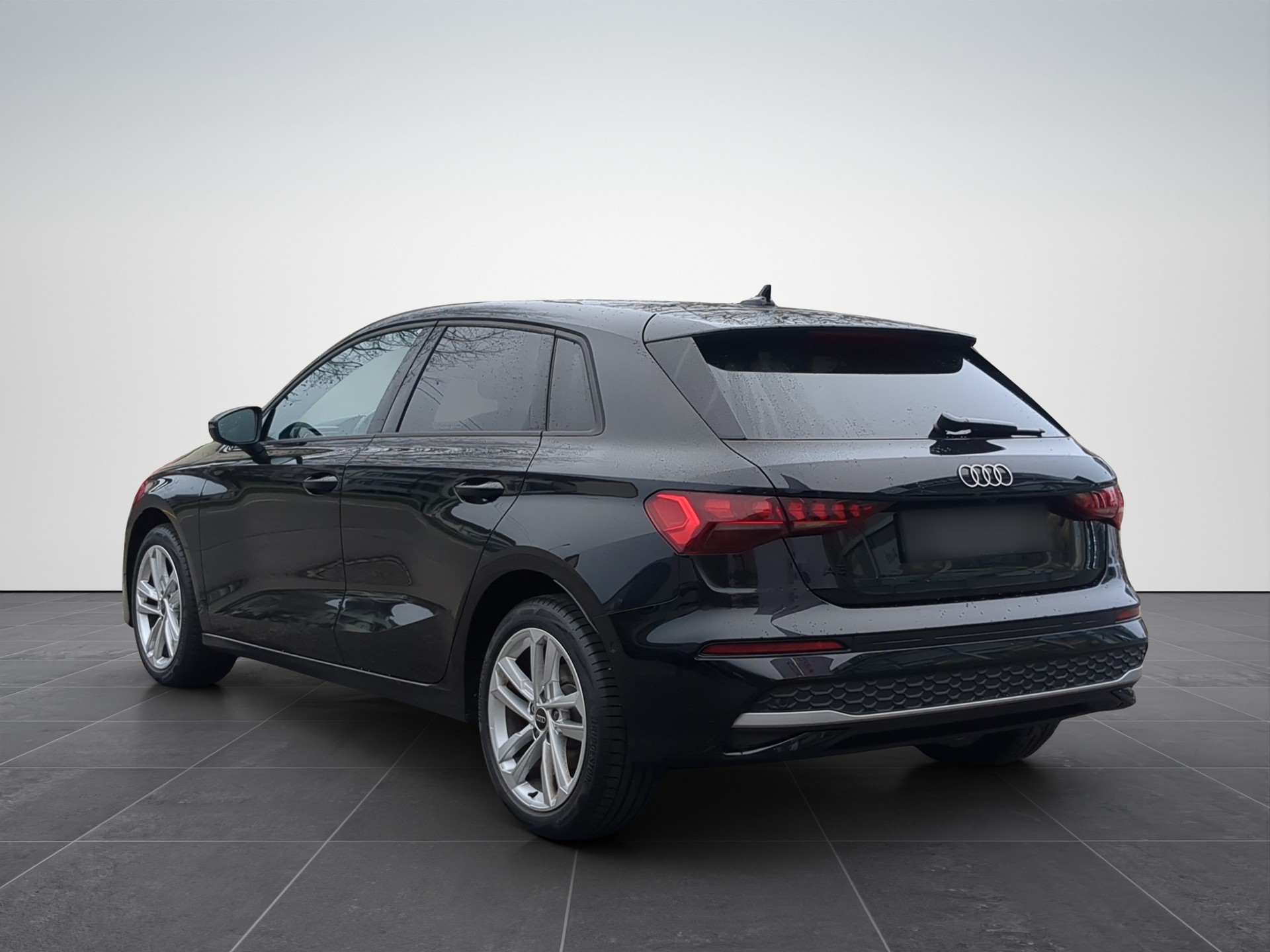 AUDI A3 Sportback 35 TFSI advanced Attraction S-tronic-image-2