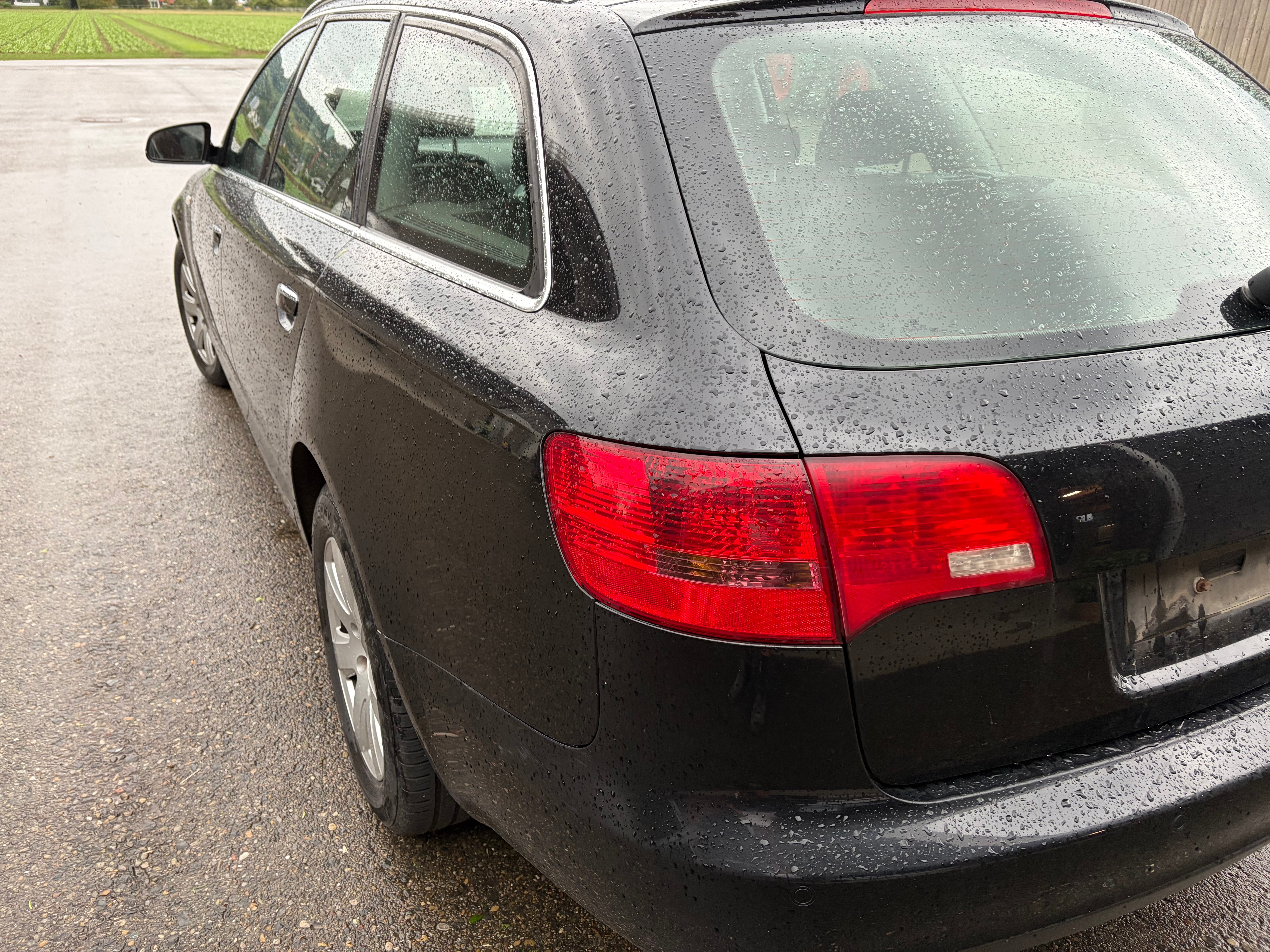 AUDI 2.4 V6 24V — slika 1