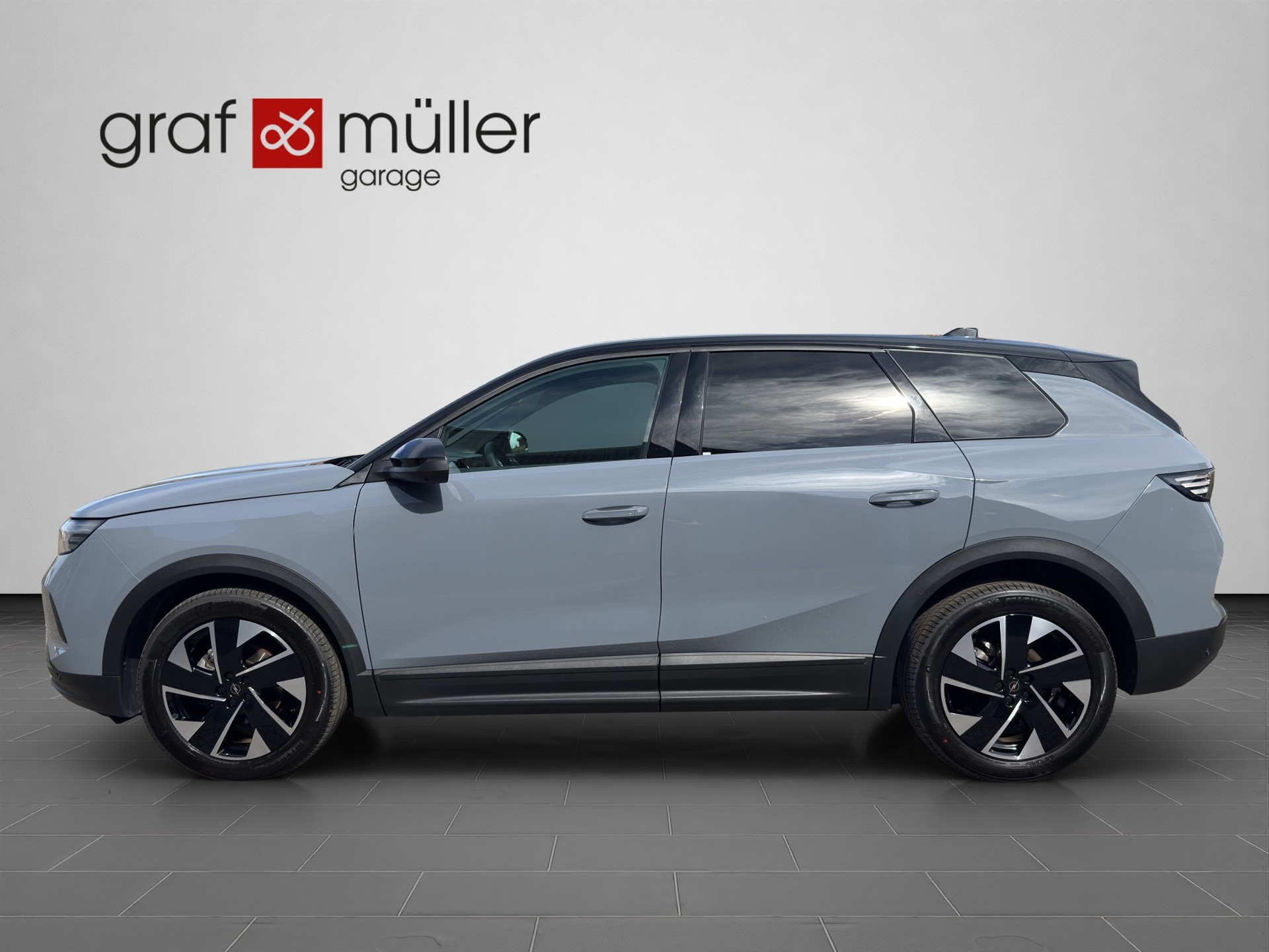 OPEL GS 145 Hybrid-showroom-element-1