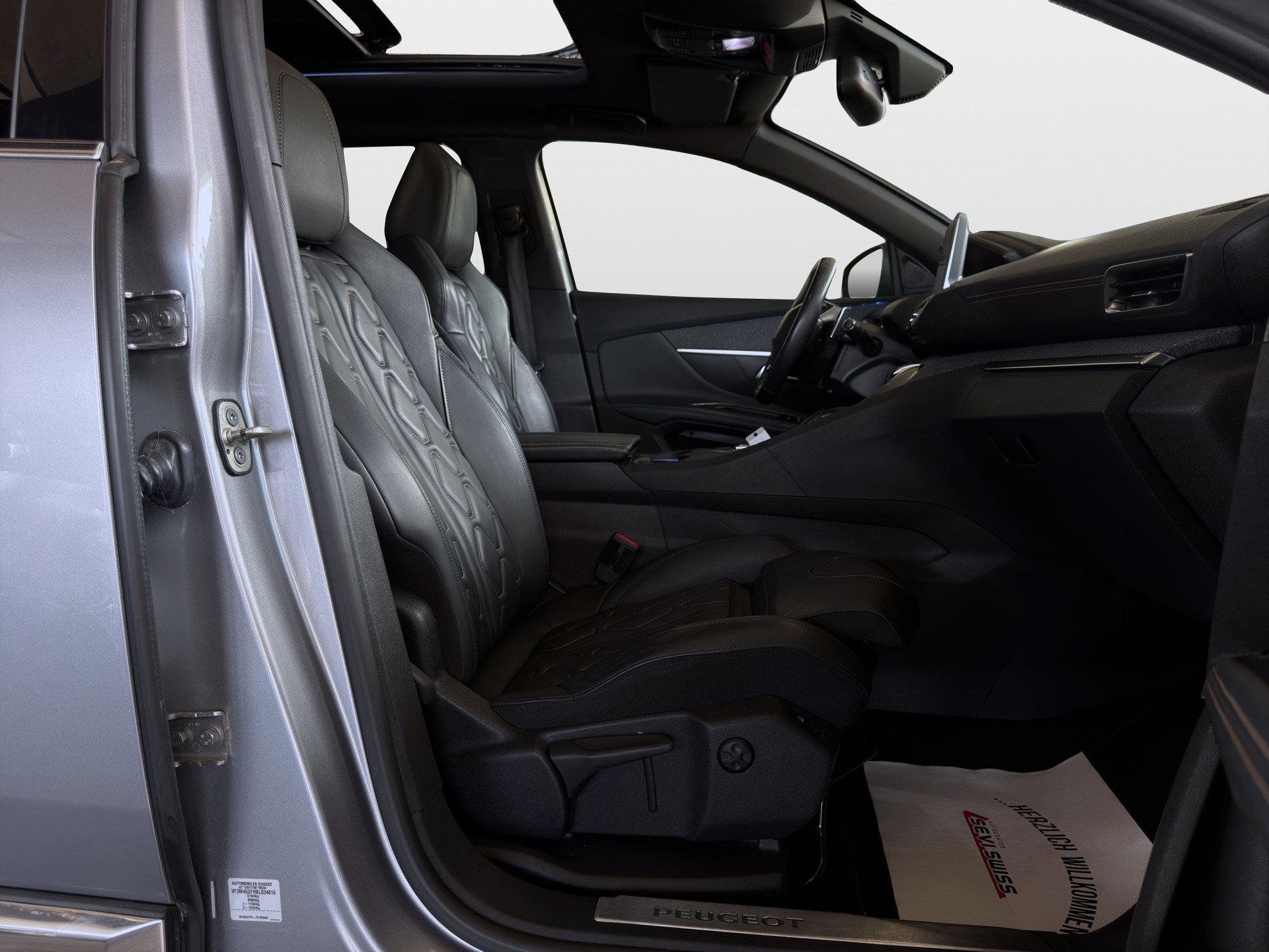 PEUGEOT 5008 1.6Pure Tech GT Line EAT8*Frisch ab MFK,1 Jahr oder 20000km Garantie auf Motor und Getriebe inkl.*-image-12