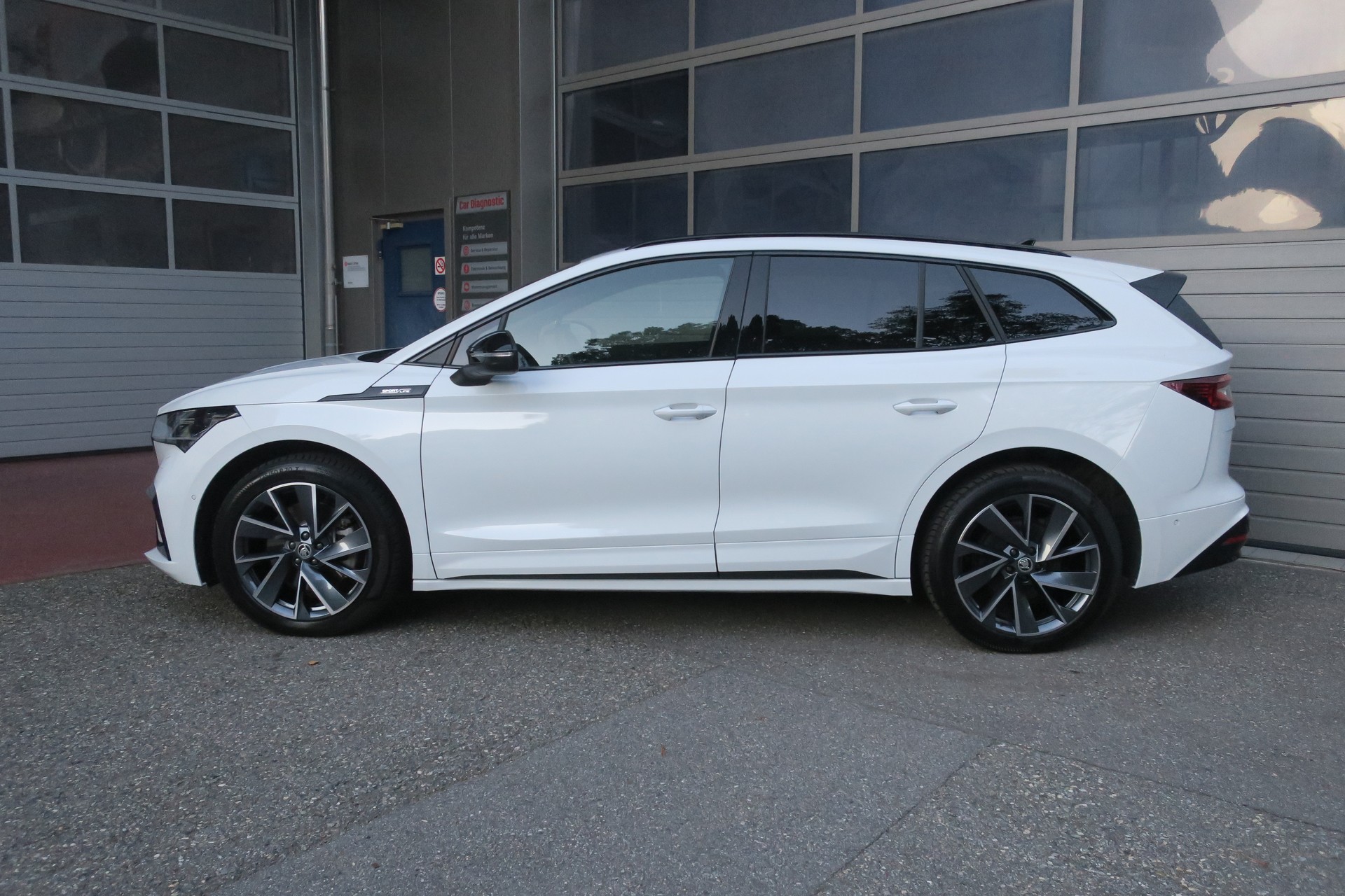 SKODA Enyaq iV 80x SportLine-image-3