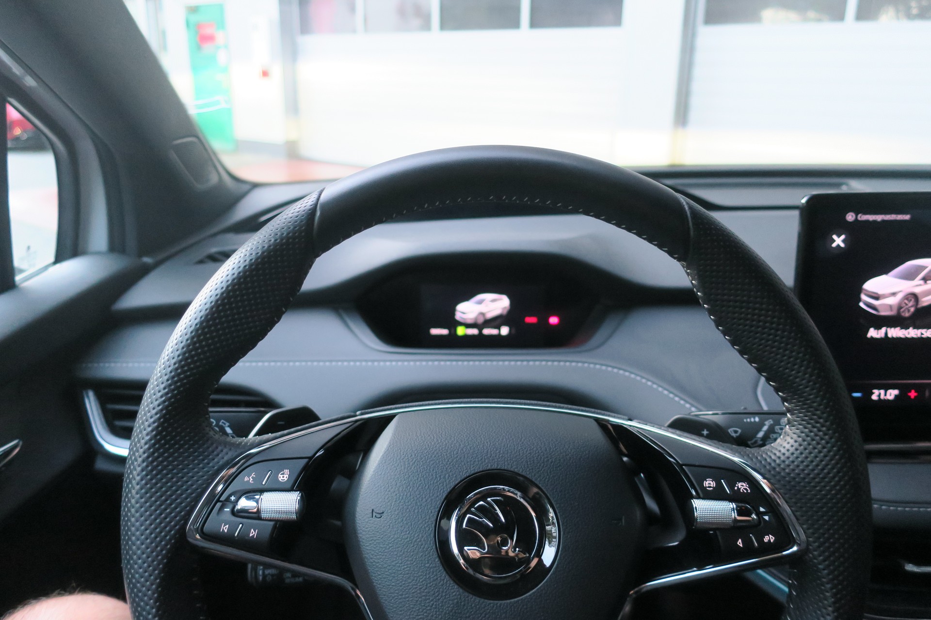 SKODA Enyaq iV 80x SportLine-image-15
