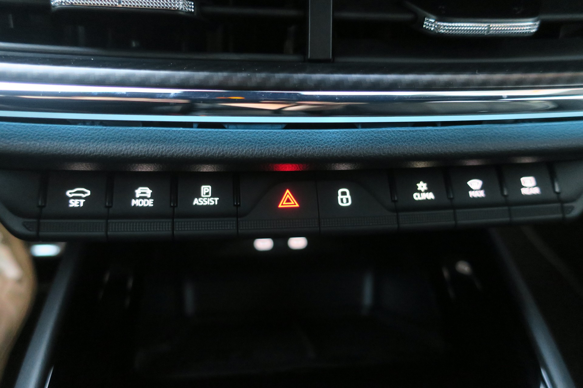 SKODA Enyaq iV 80x SportLine-image-13