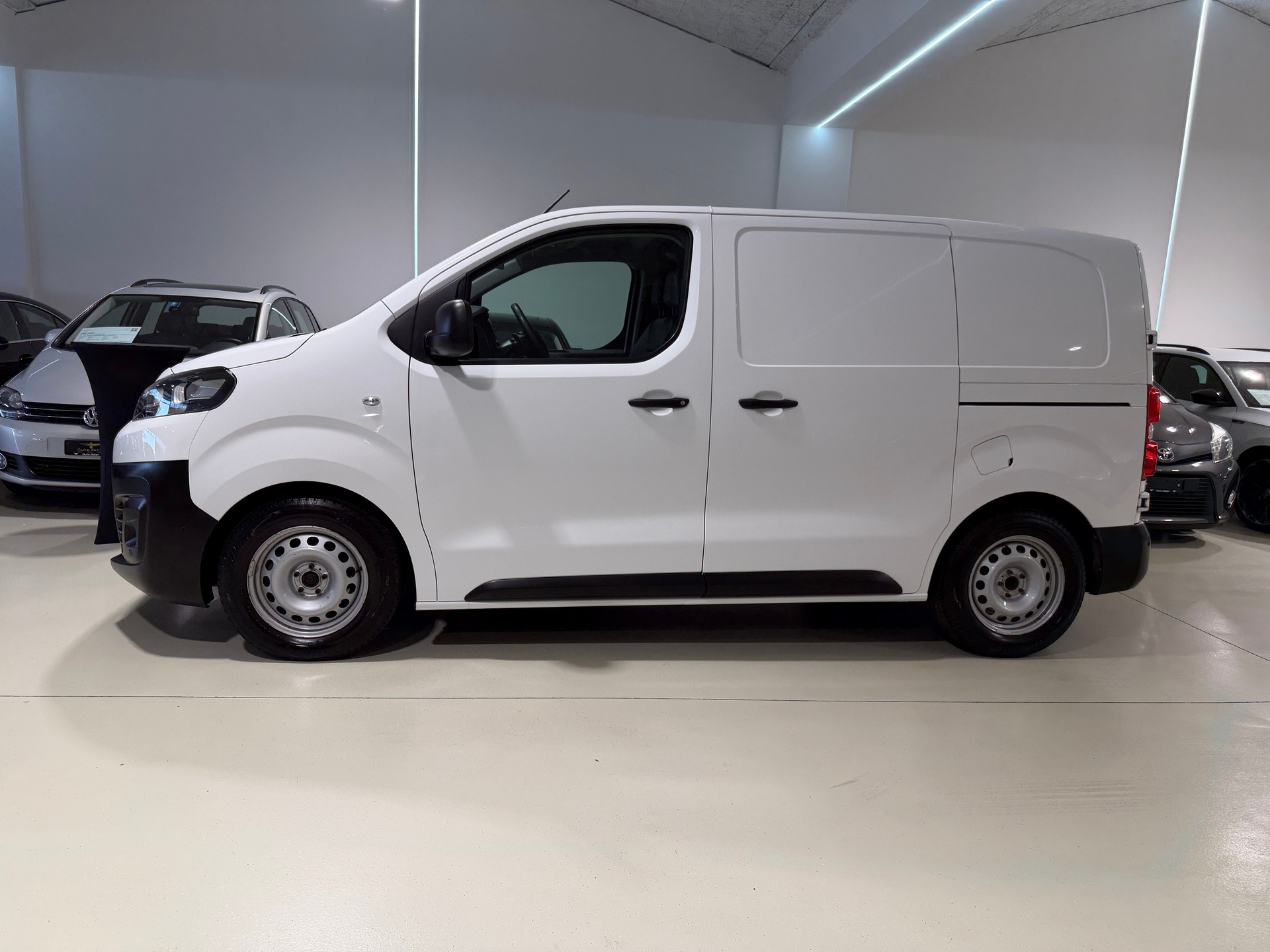 CITROEN Jumpy 2.0 BlueHDi 120 s/s XS Club EAT8-image-7