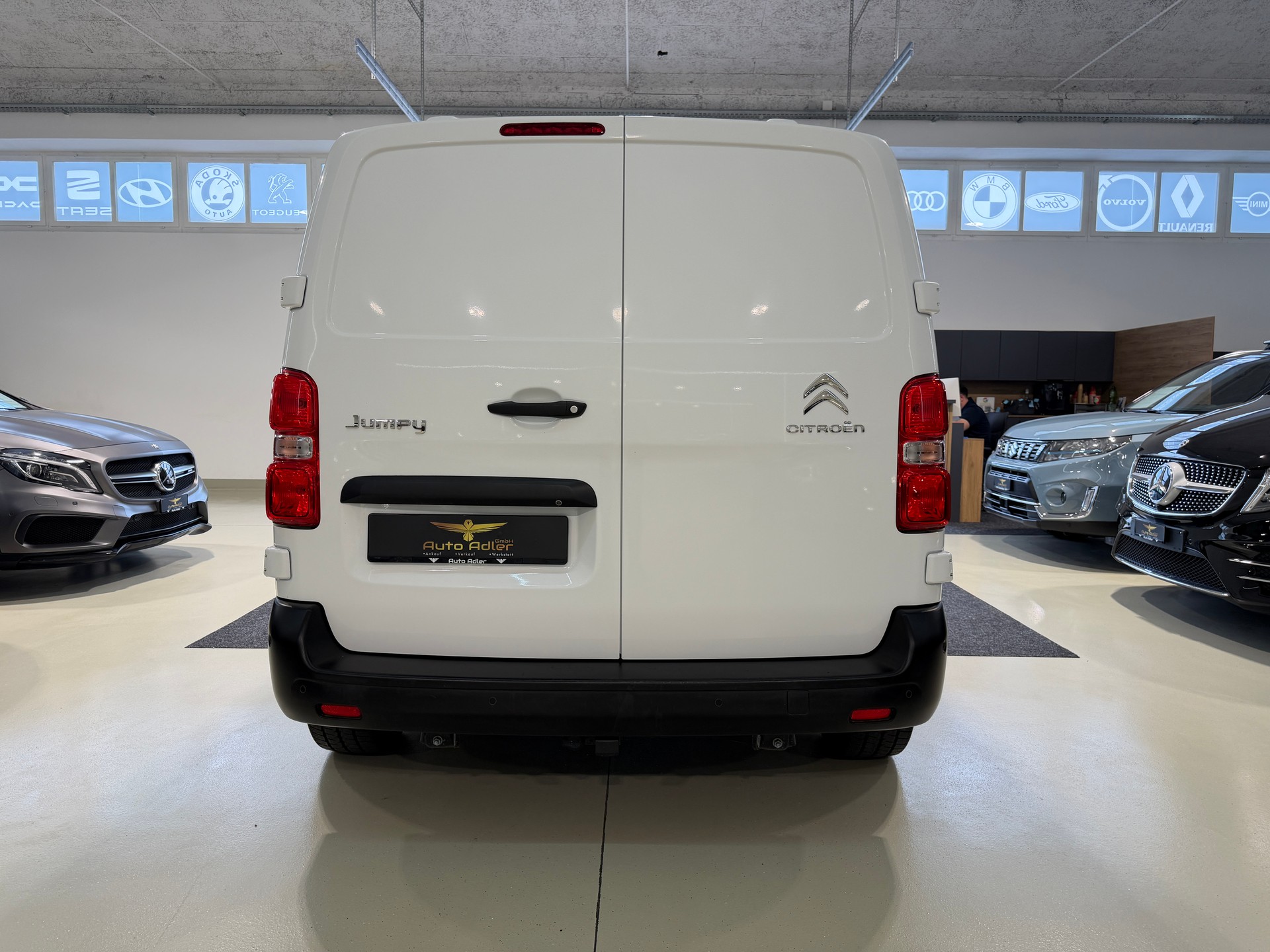 CITROEN Jumpy 2.0 BlueHDi 120 s/s XS Club EAT8-image-5