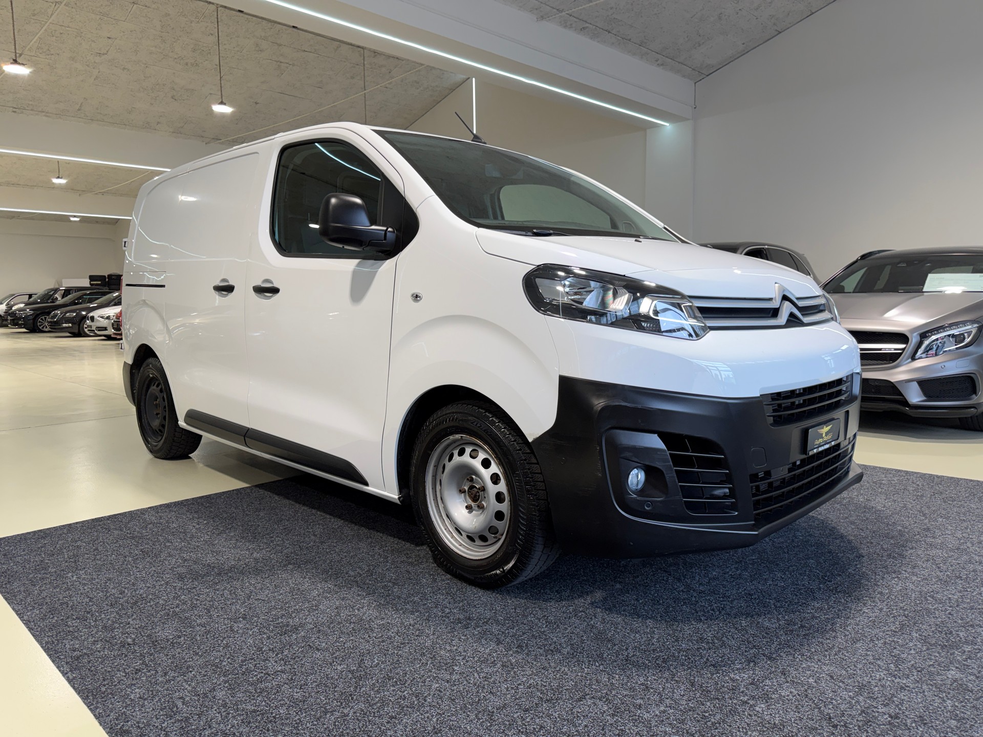 CITROEN Jumpy 2.0 BlueHDi 120 s/s XS Club EAT8-image-2