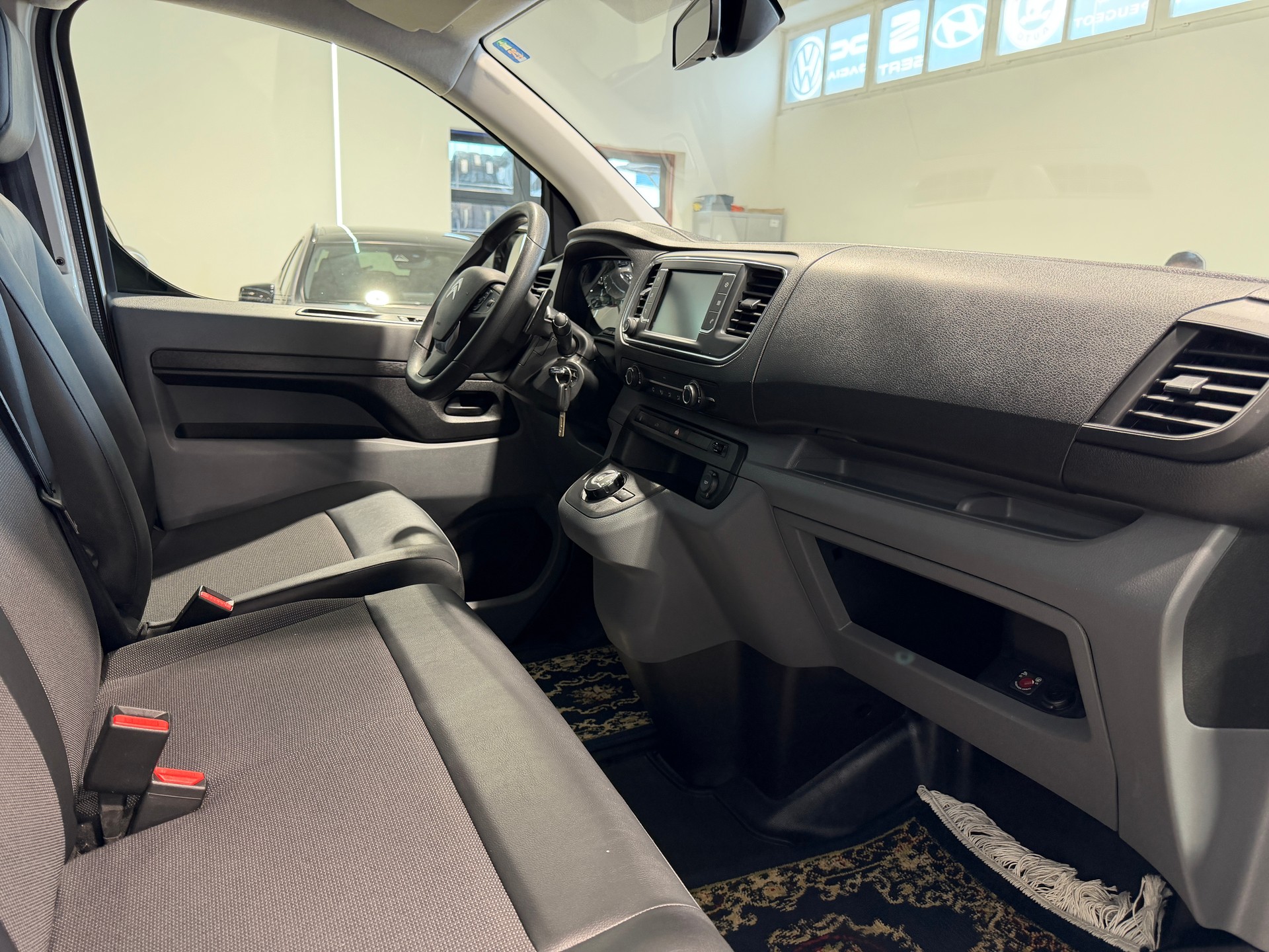 CITROEN Jumpy 2.0 BlueHDi 120 s/s XS Club EAT8-image-12