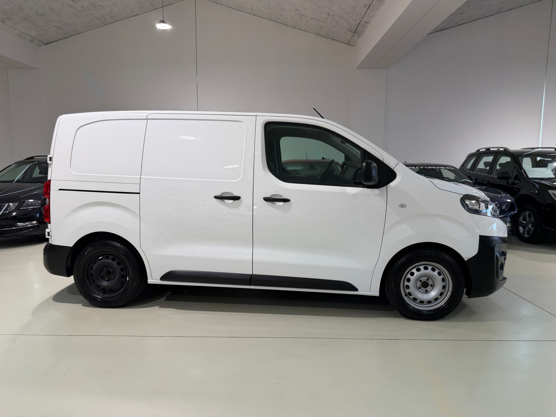CITROEN Jumpy 2.0 BlueHDi 120 s/s XS Club EAT8-image-8