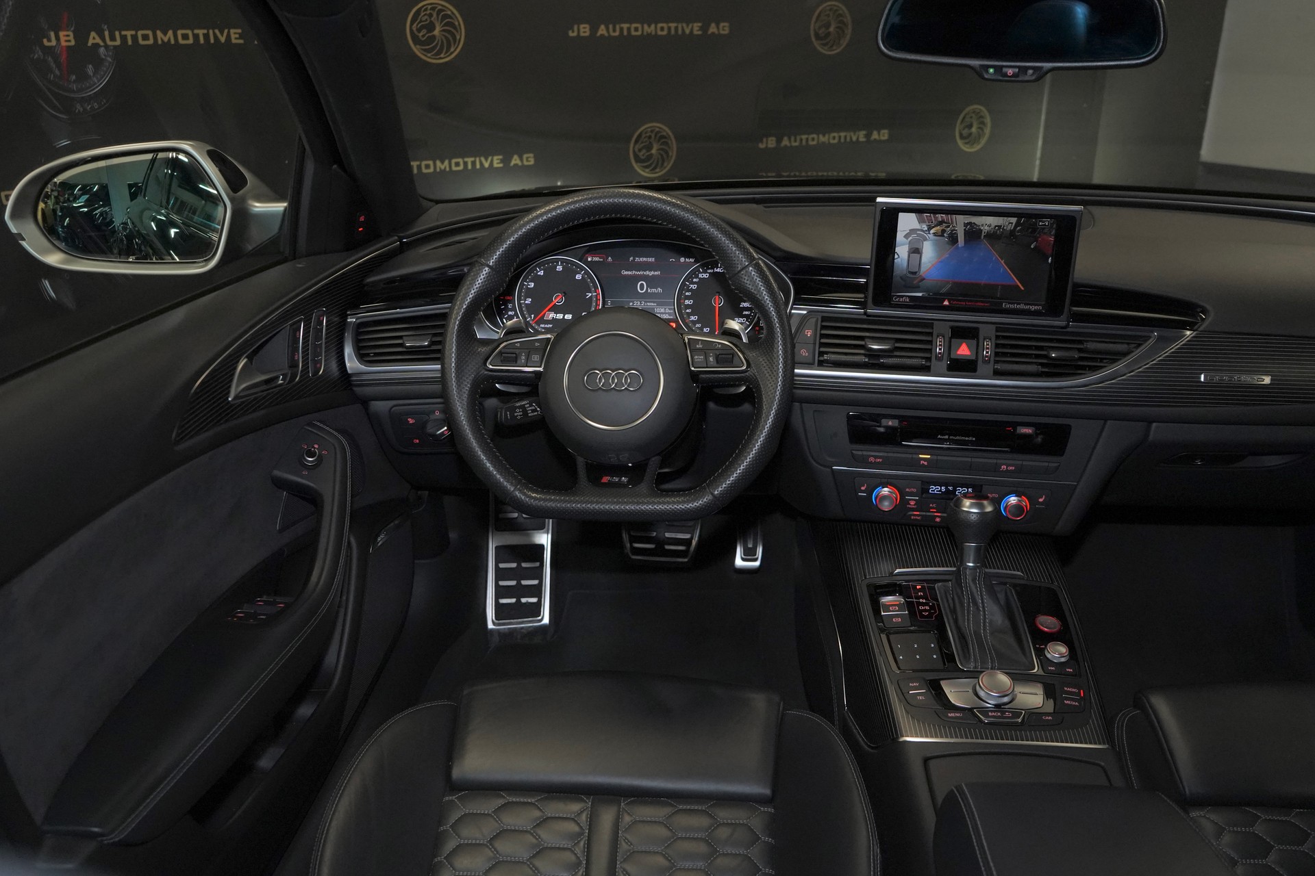 AUDI RS6 Avant 4.0 TFSI V8 performance quattro *Akrapovic Auspuffblenden, Spurassistent, Garantie 12Monate oder 20'000km, Bose*-image-2