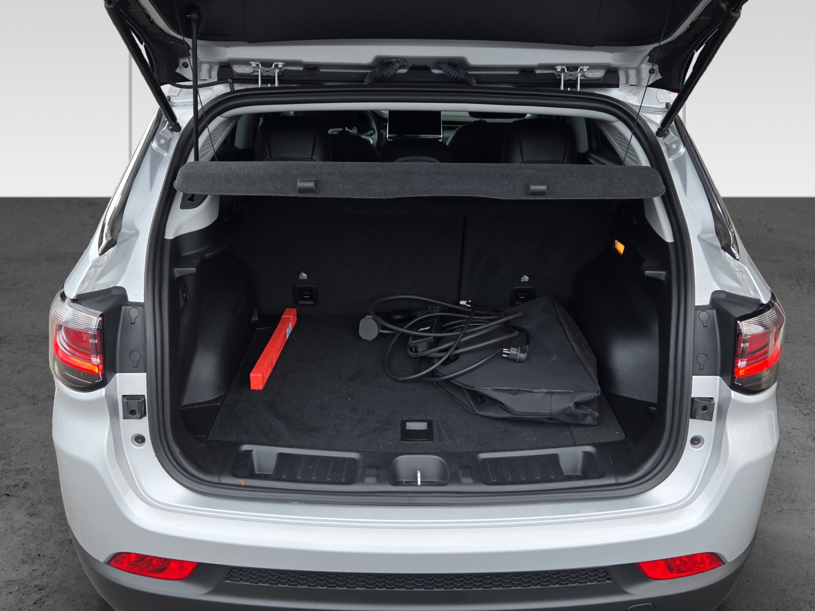 JEEP Compass 1.3 T PHEV Limited Plus AWD-image-12