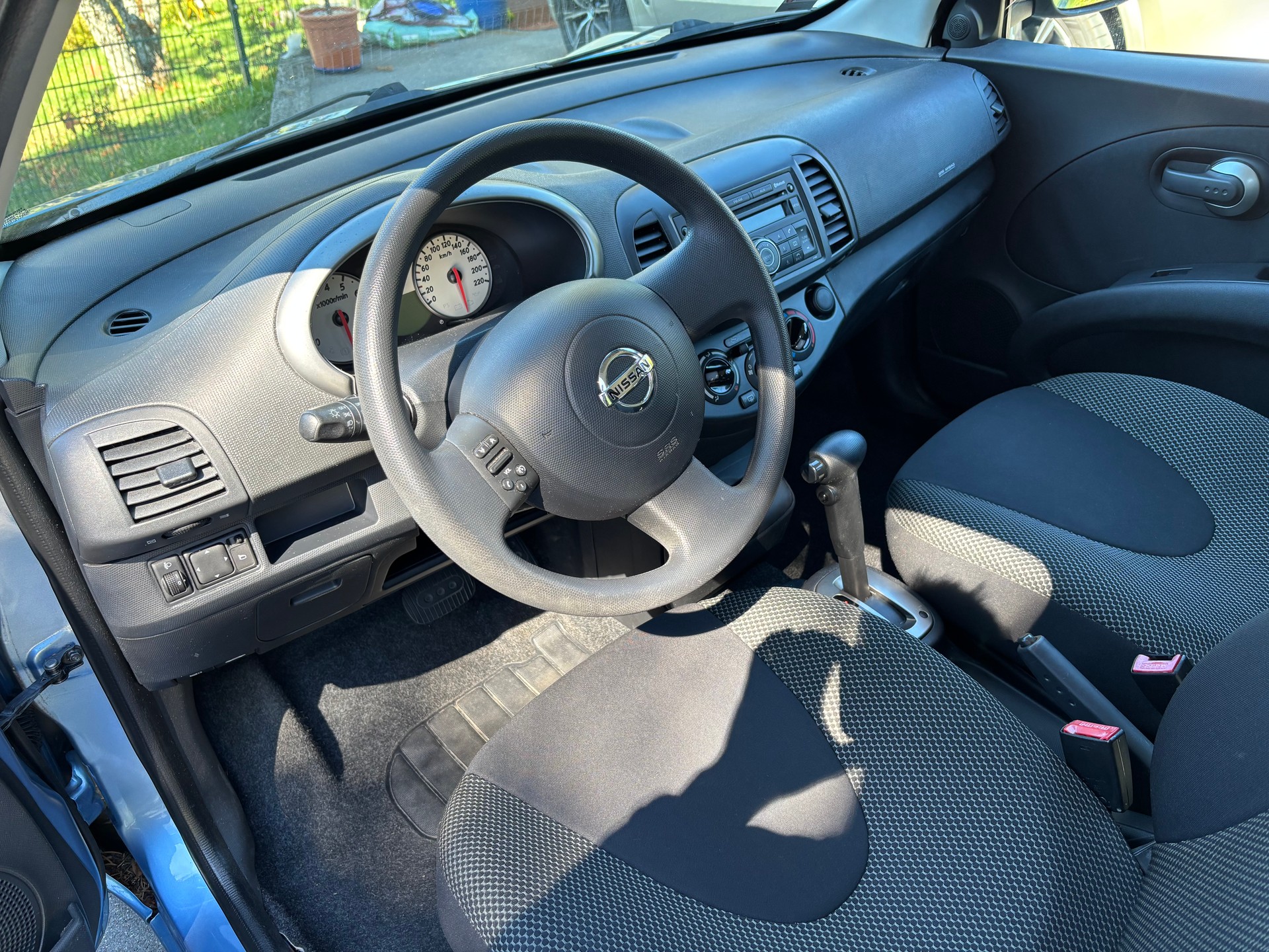 NISSAN MICRA-image-5