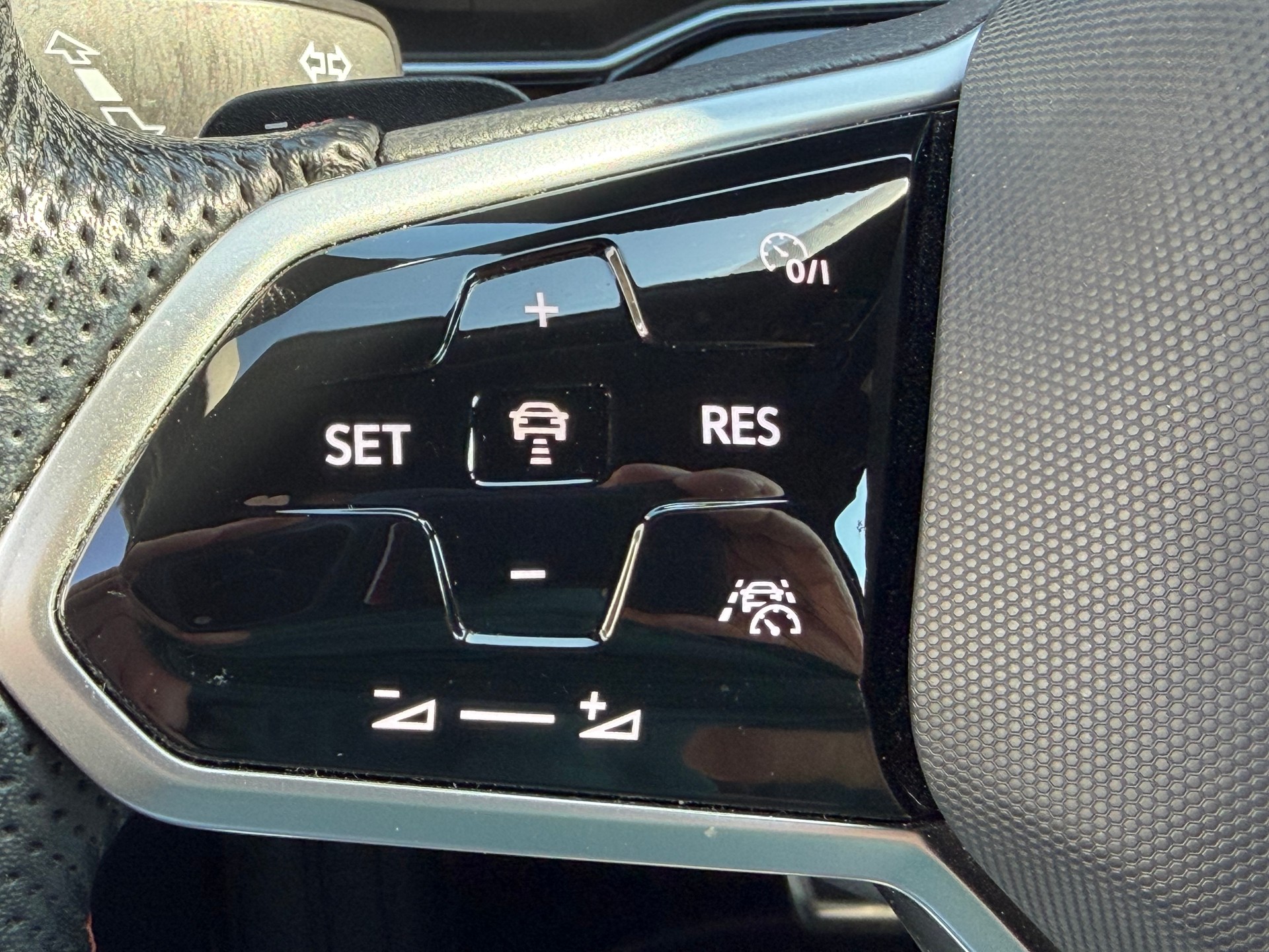 VW Polo 2.0 TSI GTI DSG-image-7