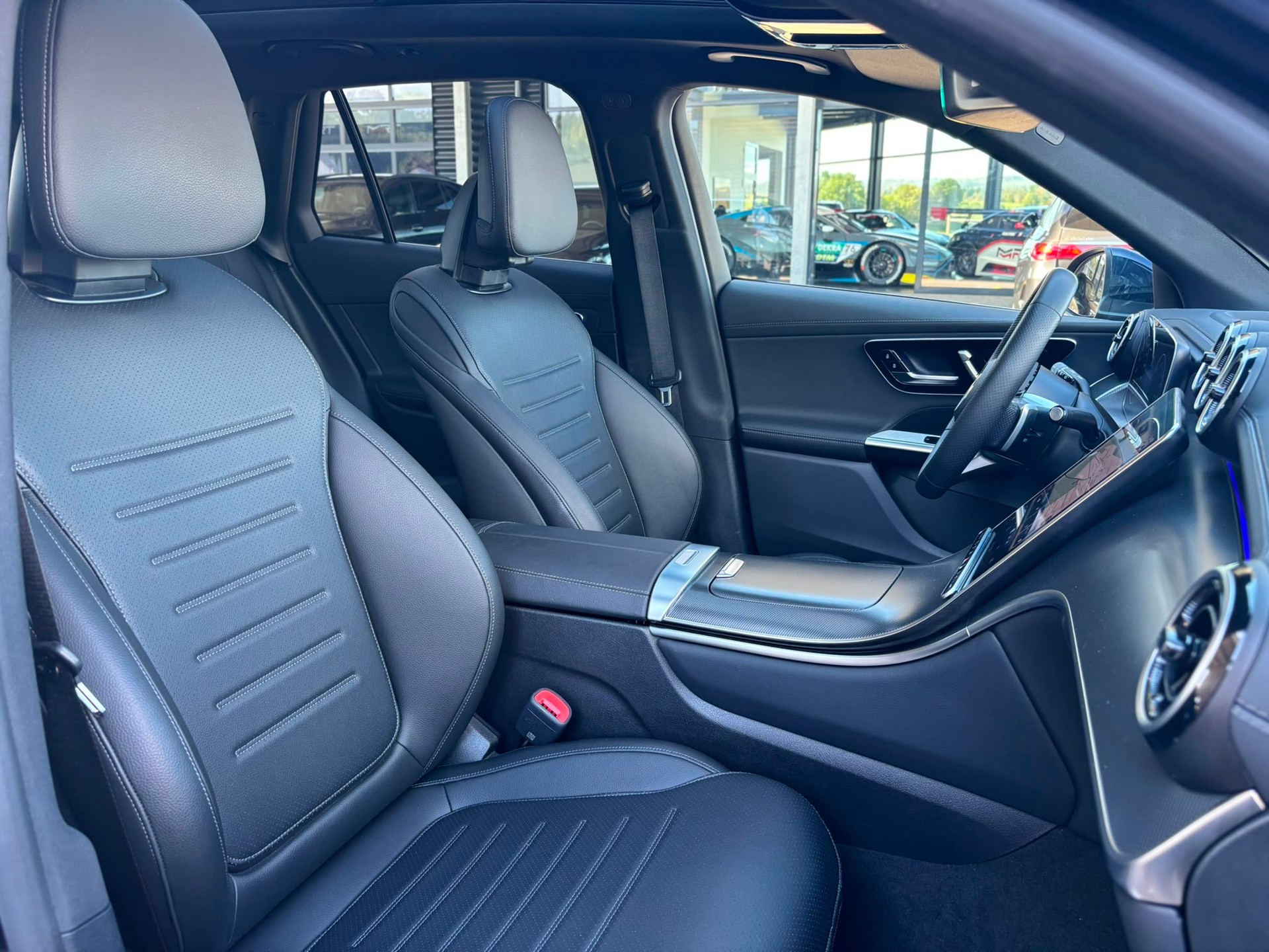 MERCEDES-BENZ GLC 300 de AMG-Line 4Matic-image-8