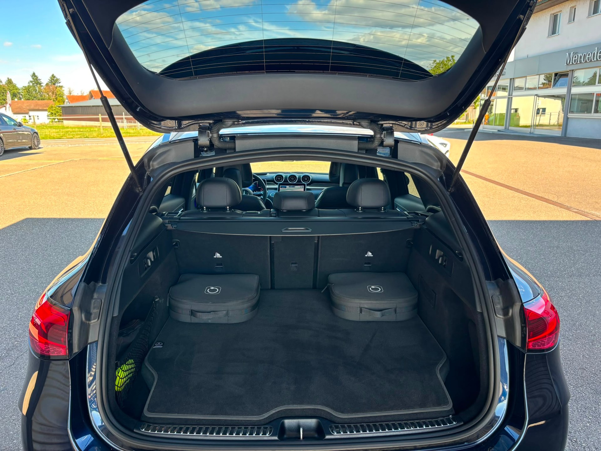 MERCEDES-BENZ GLC 300 de AMG-Line 4Matic-image-14