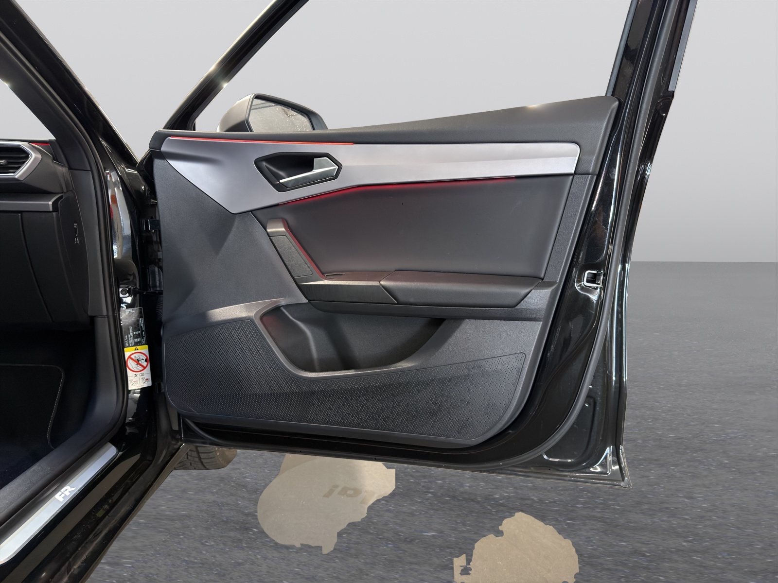 SEAT Leon 1.5 eTSI mHEV DSG FR-image-24