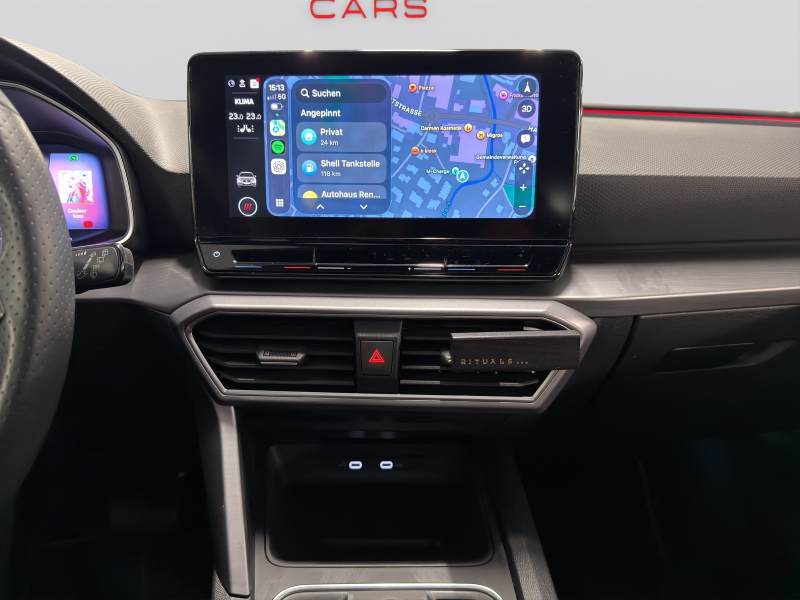 SEAT Leon 1.5 eTSI mHEV DSG FR-image-16