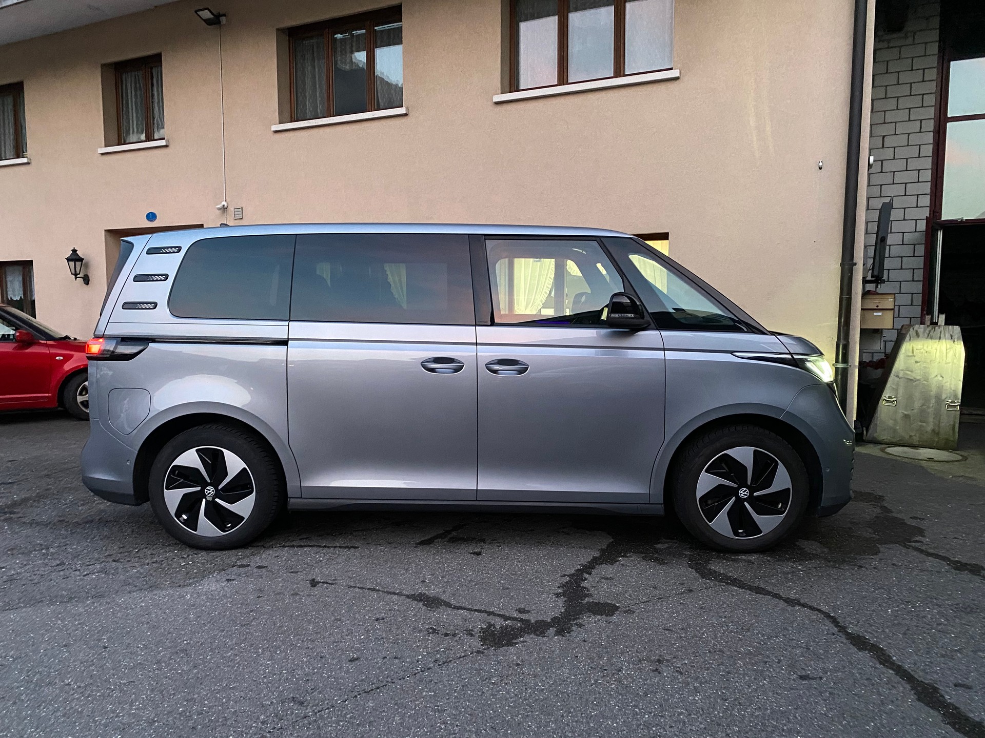 VW ID.Buzz NWB Pro-image-12