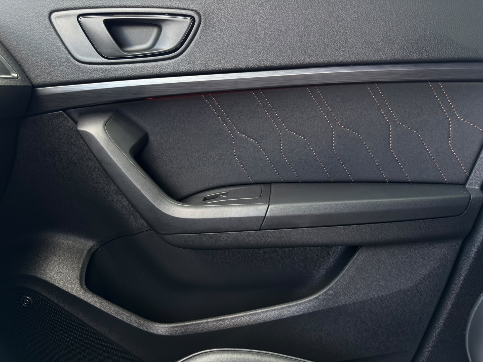 CUPRA Ateca 2.0TSI 4Drive DSG | CH- Auto | WERKSGARANTIE |-image-21