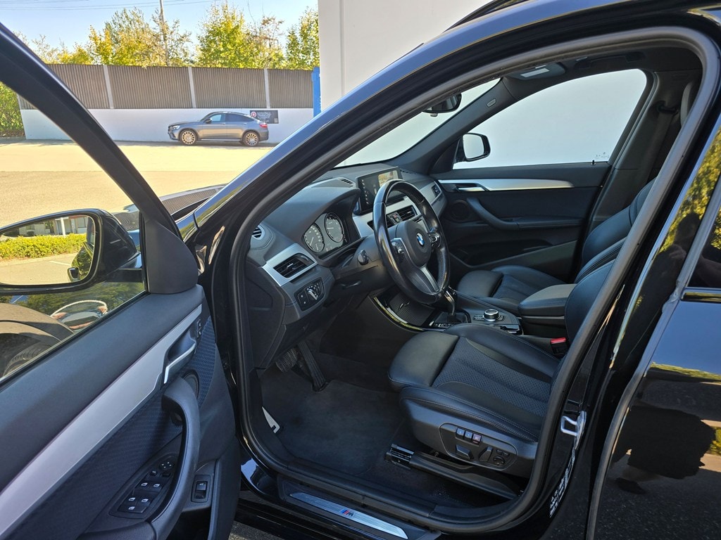 BMW X1 20i xDrive SAG-image-12