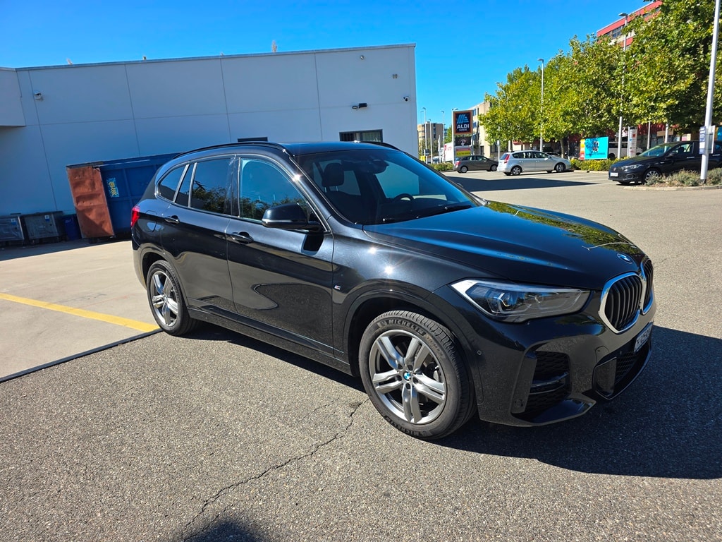 BMW X1 20i xDrive SAG-image-10
