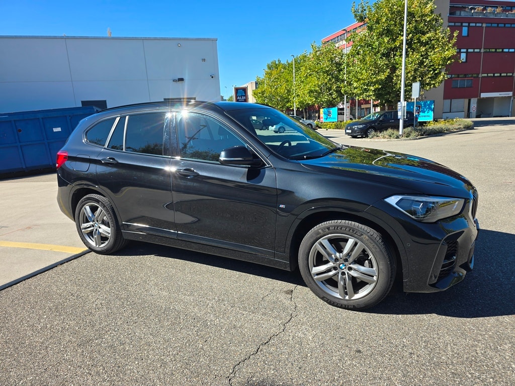BMW X1 20i xDrive SAG-image-9