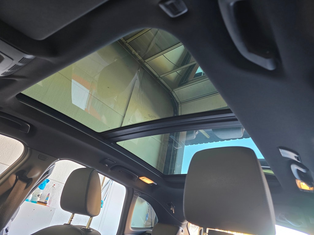 BMW X1 20i xDrive SAG-image-23
