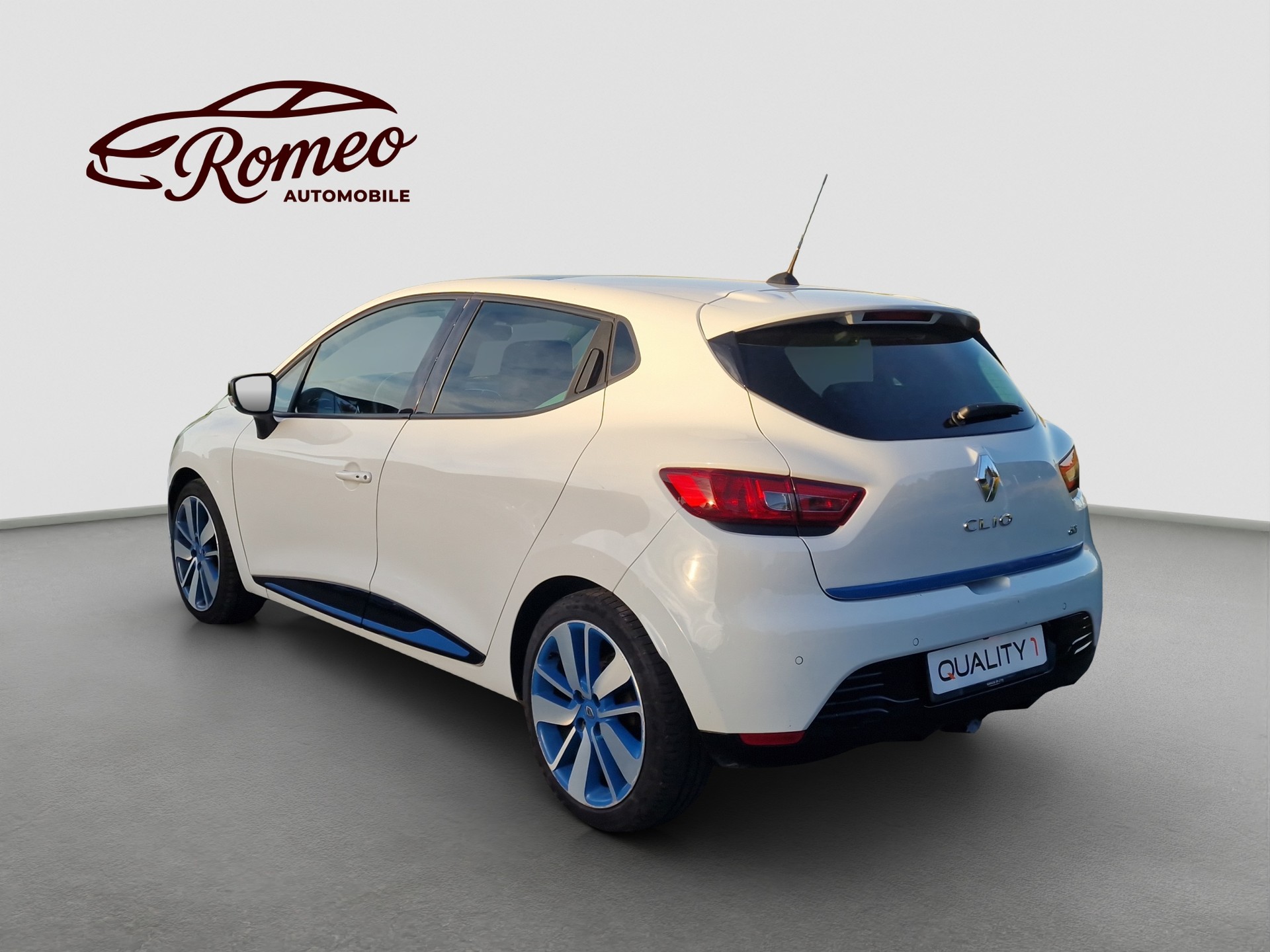 RENAULT Clio 1.5 dCi Dynamique ** Frisch ab MFK ** Zahnriemen & WP neu ** Panoramadach ** Anhängerkupplung ** Keyless **-image-2