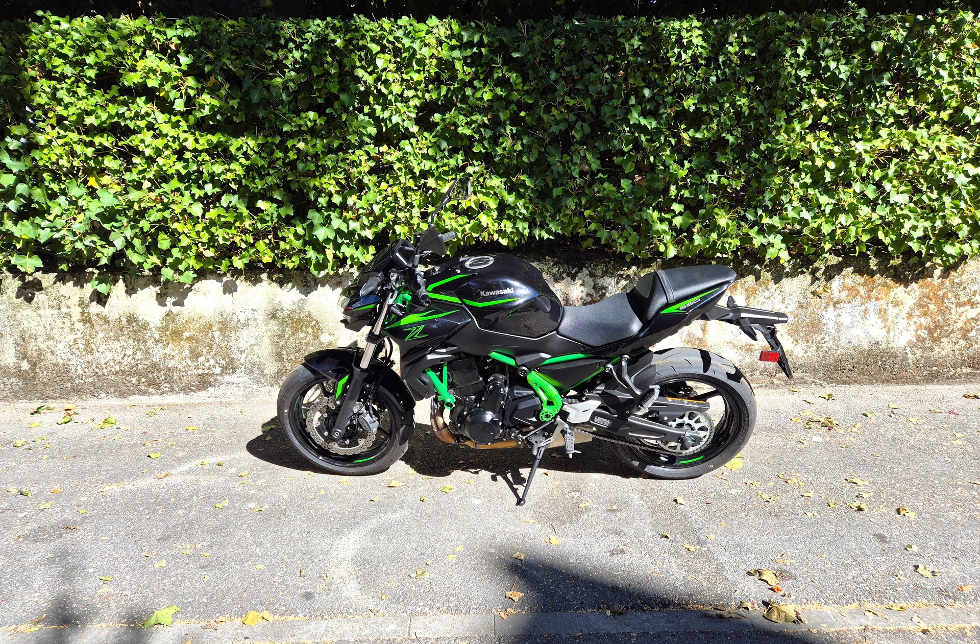 KAWASAKI Z 650 (35kW)-showroom-element-3
