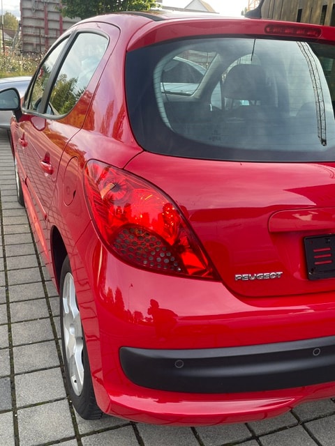 PEUGEOT 207 1.6 16V Sport Automatic-image-6