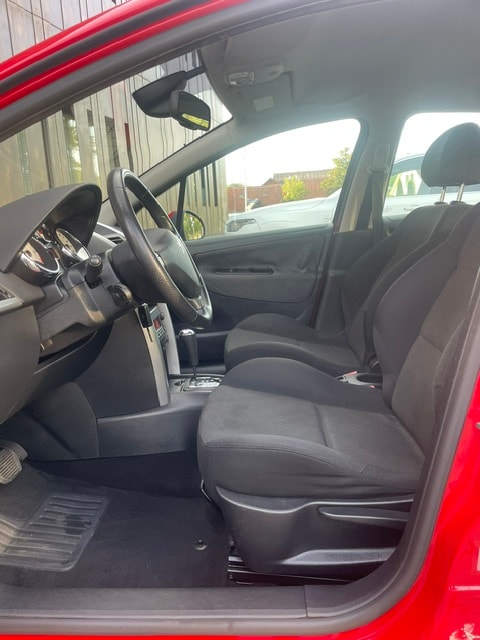 PEUGEOT 207 1.6 16V Sport Automatic-image-14