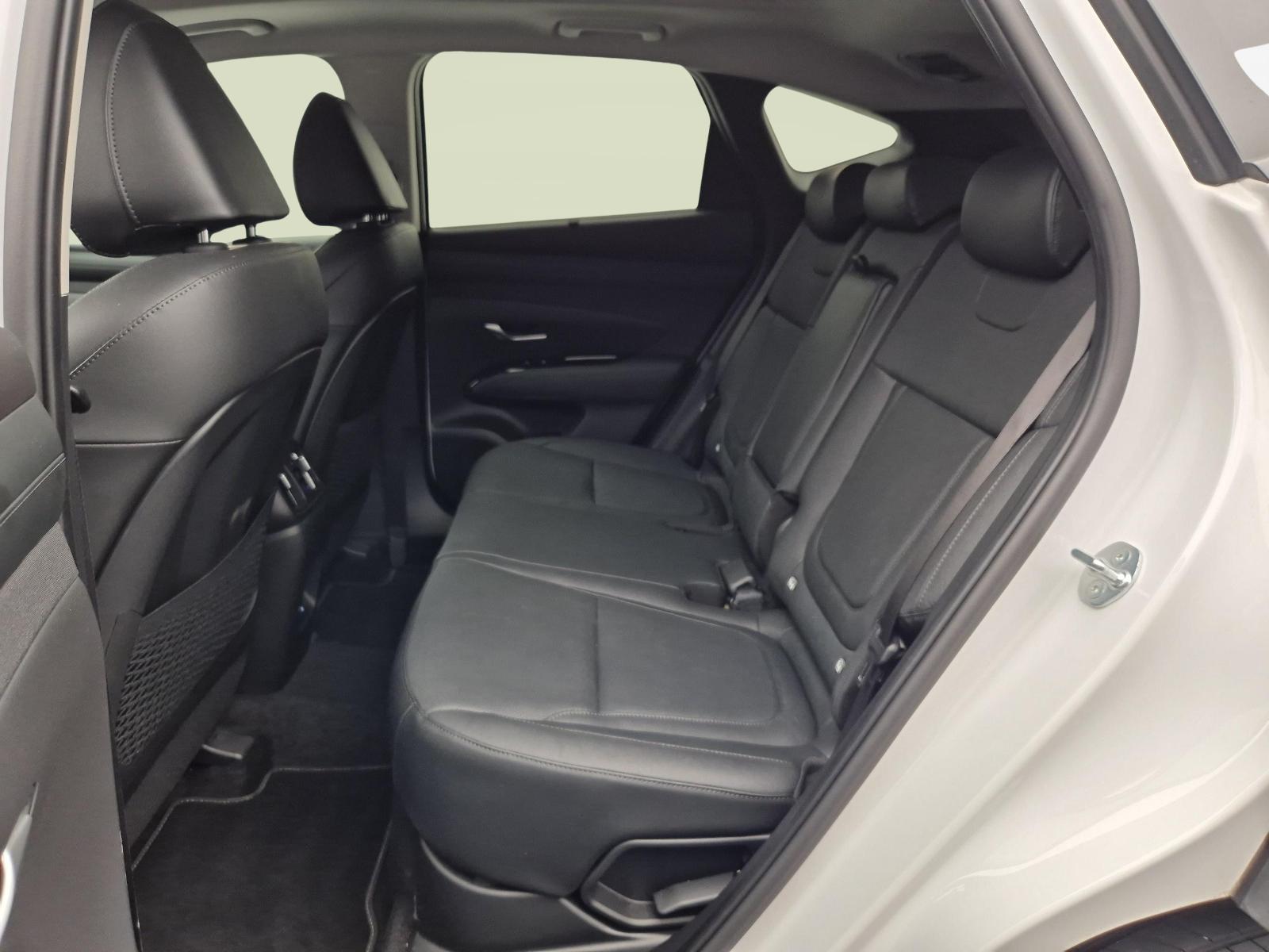 HYUNDAI Tucson 1.6 T-GDi HEV Vertex Swiss Edition 4WD-image-3