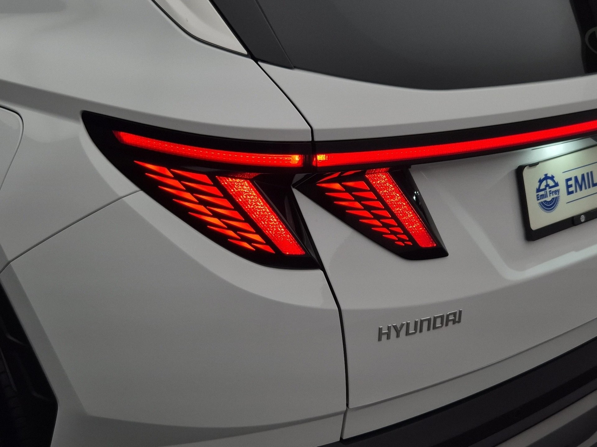HYUNDAI Tucson 1.6 T-GDi HEV Vertex Swiss Edition 4WD-image-18