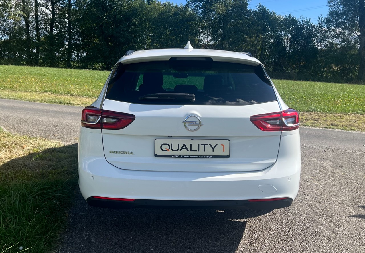OPEL Insignia 1.6 CDTI Sports Tourer Excellence Automatic-image-1
