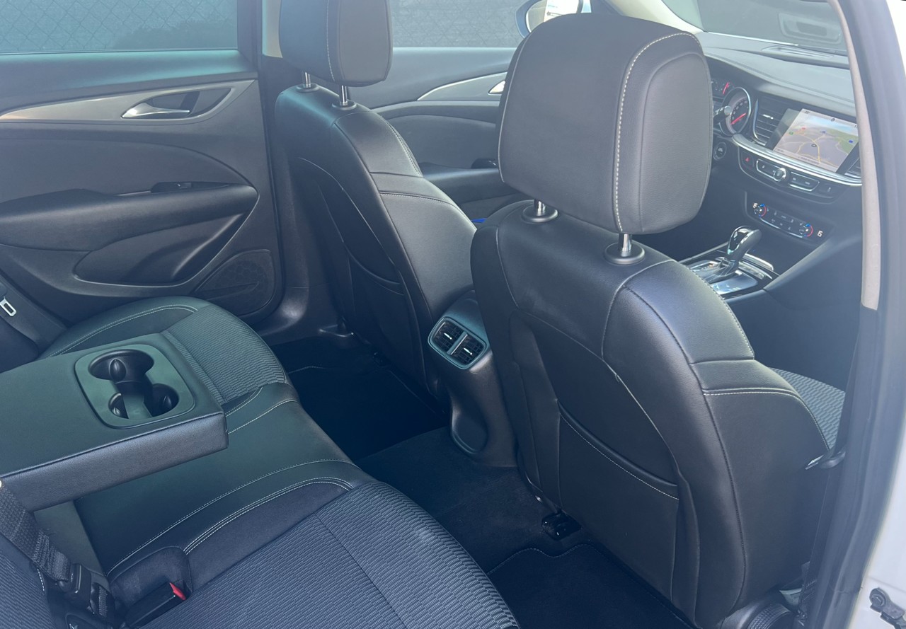 OPEL Insignia 1.6 CDTI Sports Tourer Excellence Automatic-image-10