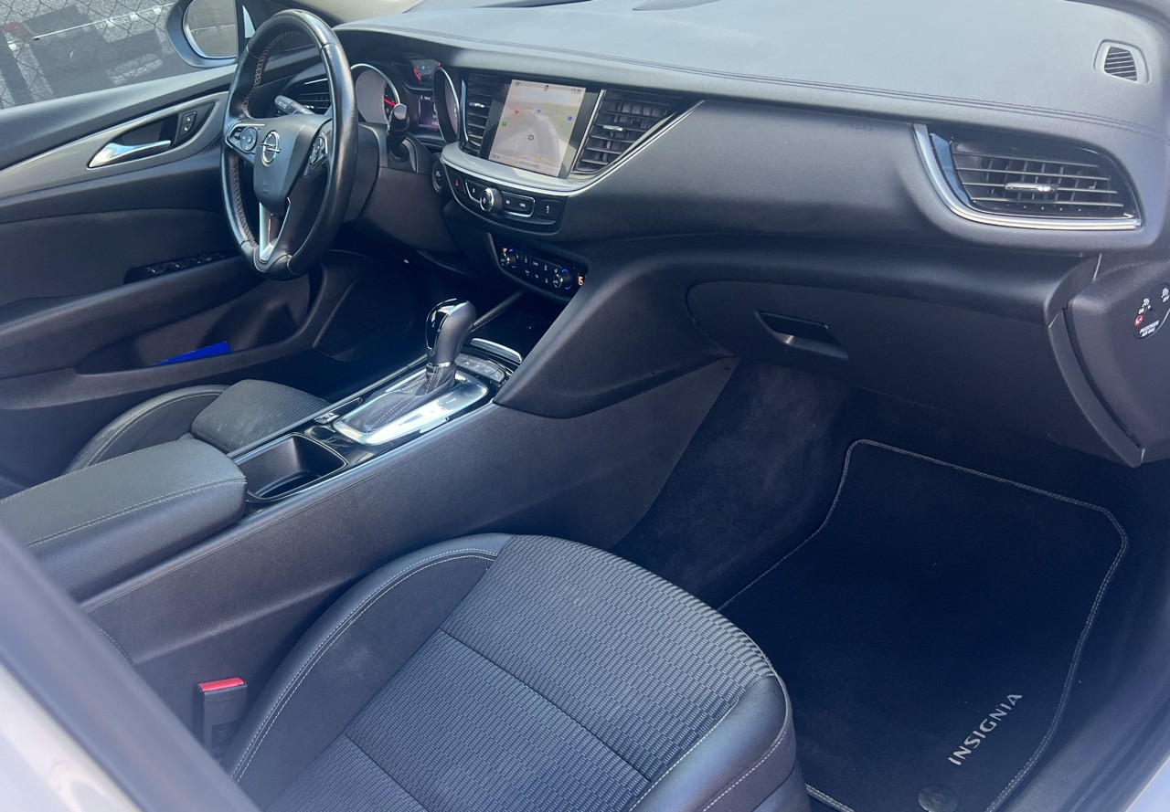 OPEL Insignia 1.6 CDTI Sports Tourer Excellence Automatic-image-7