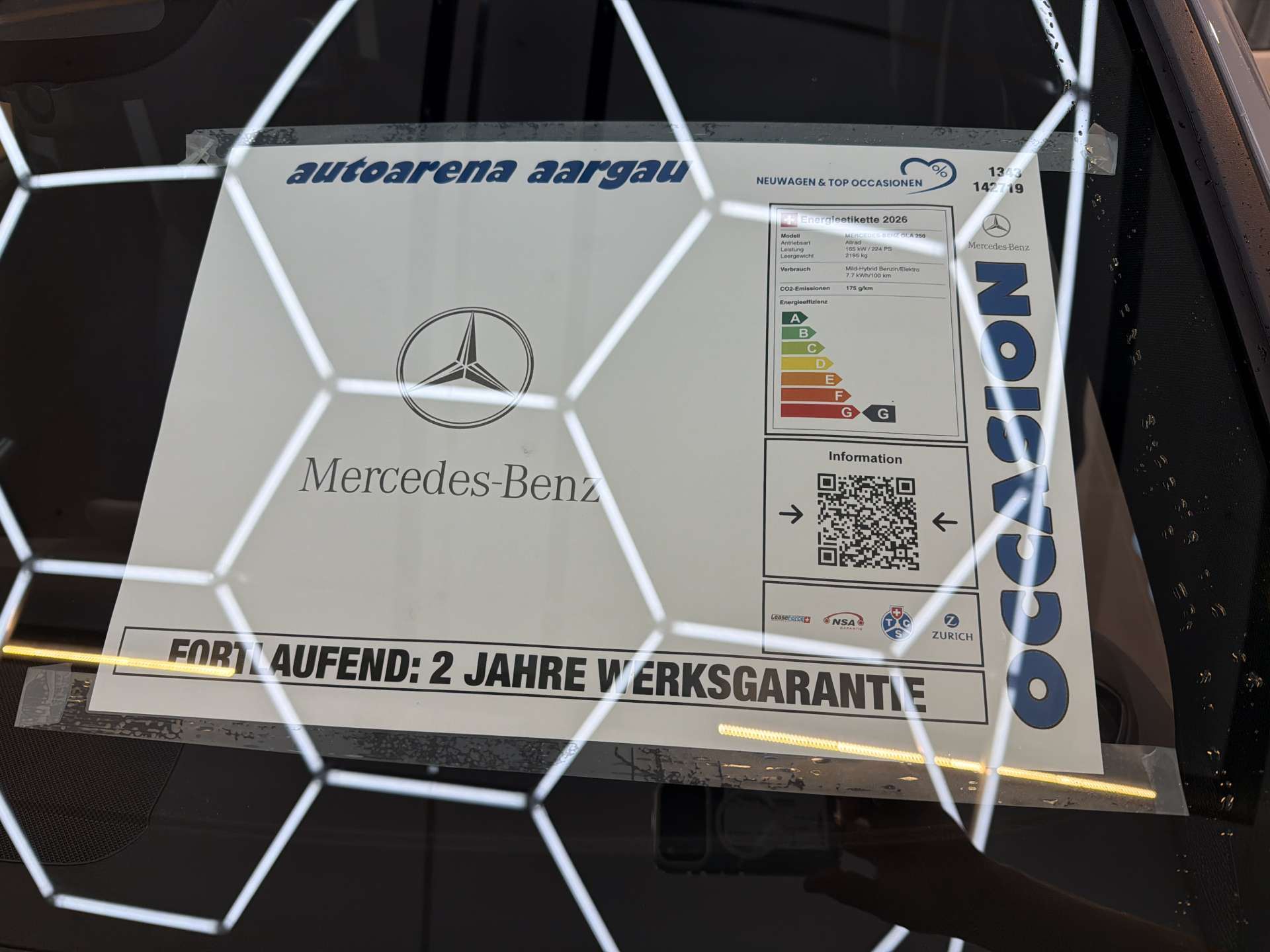MERCEDES-BENZ GLA 250 4Matic AMG Line Advances Plus DCT-Automat-showroom-element-3