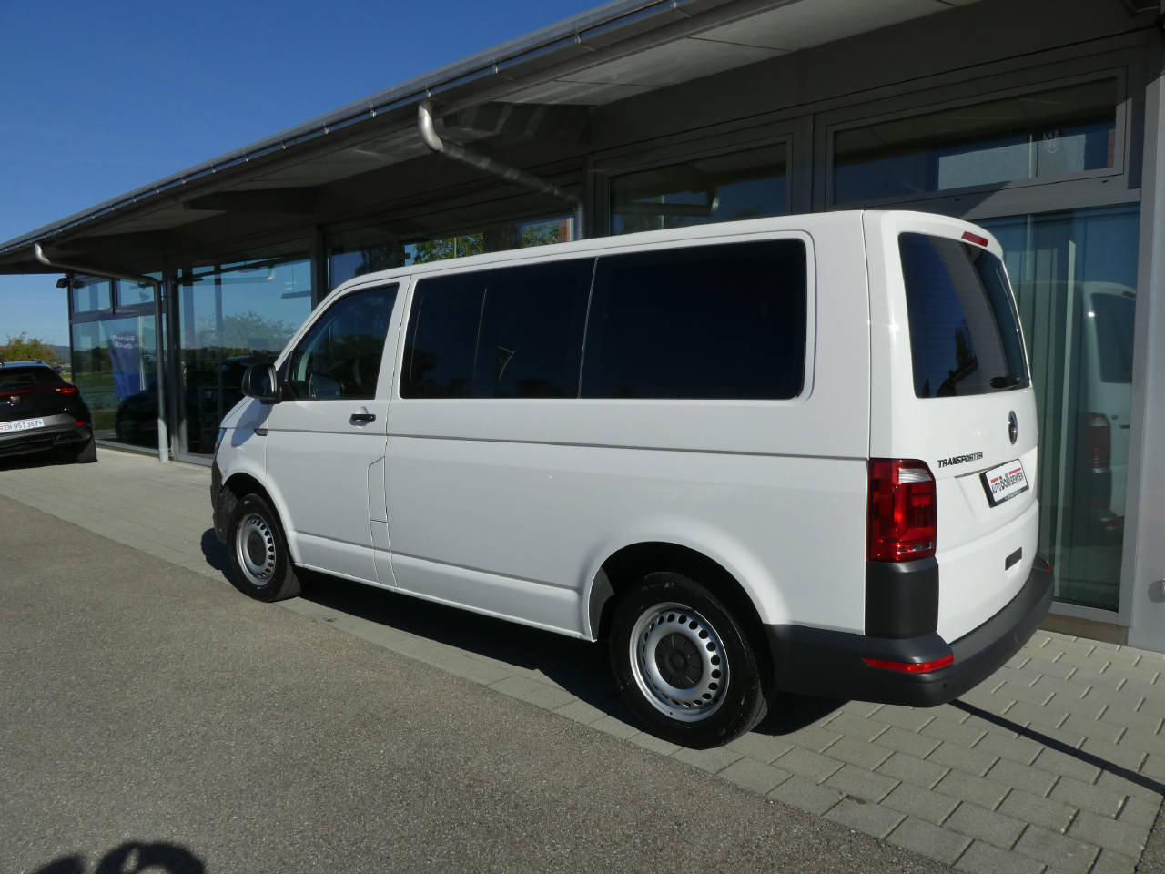VW T6 Kombi 3000 2.0 TDI 102 Entry-image-6