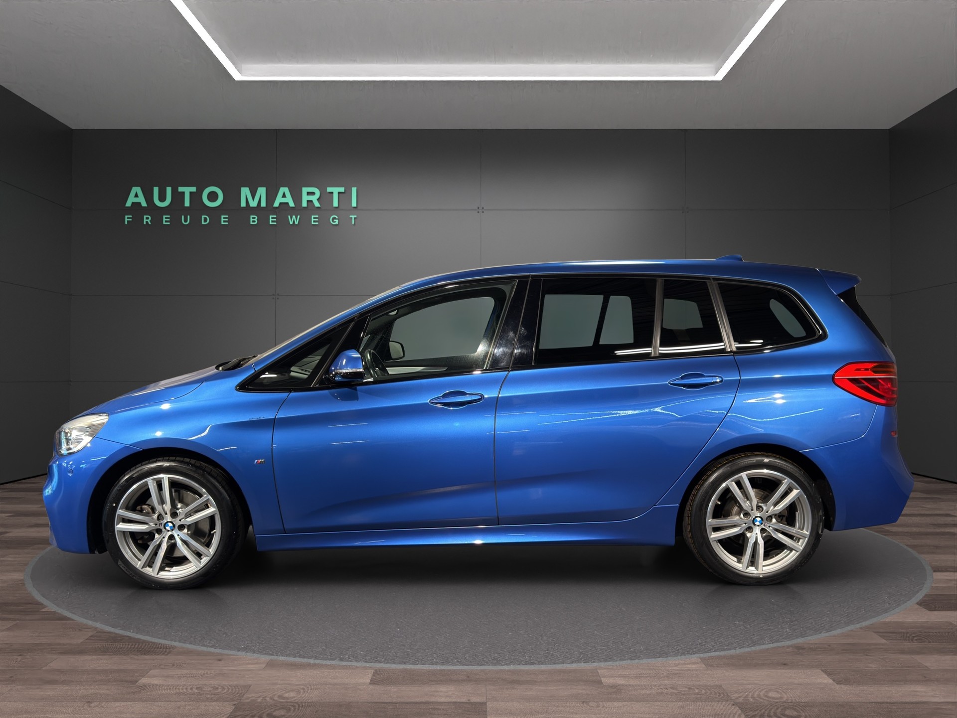 BMW 220i Gran Tourer F46-image-1