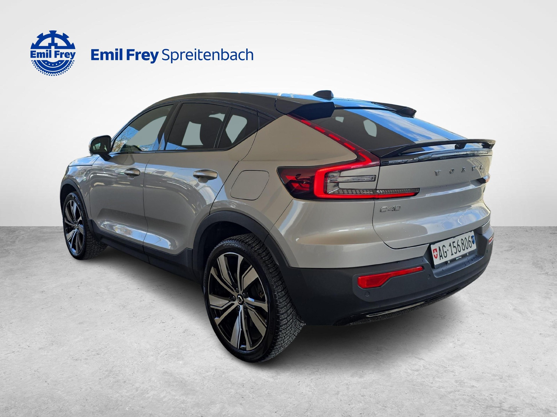 VOLVO C40 P8 Twin Recharge AWD-image-3