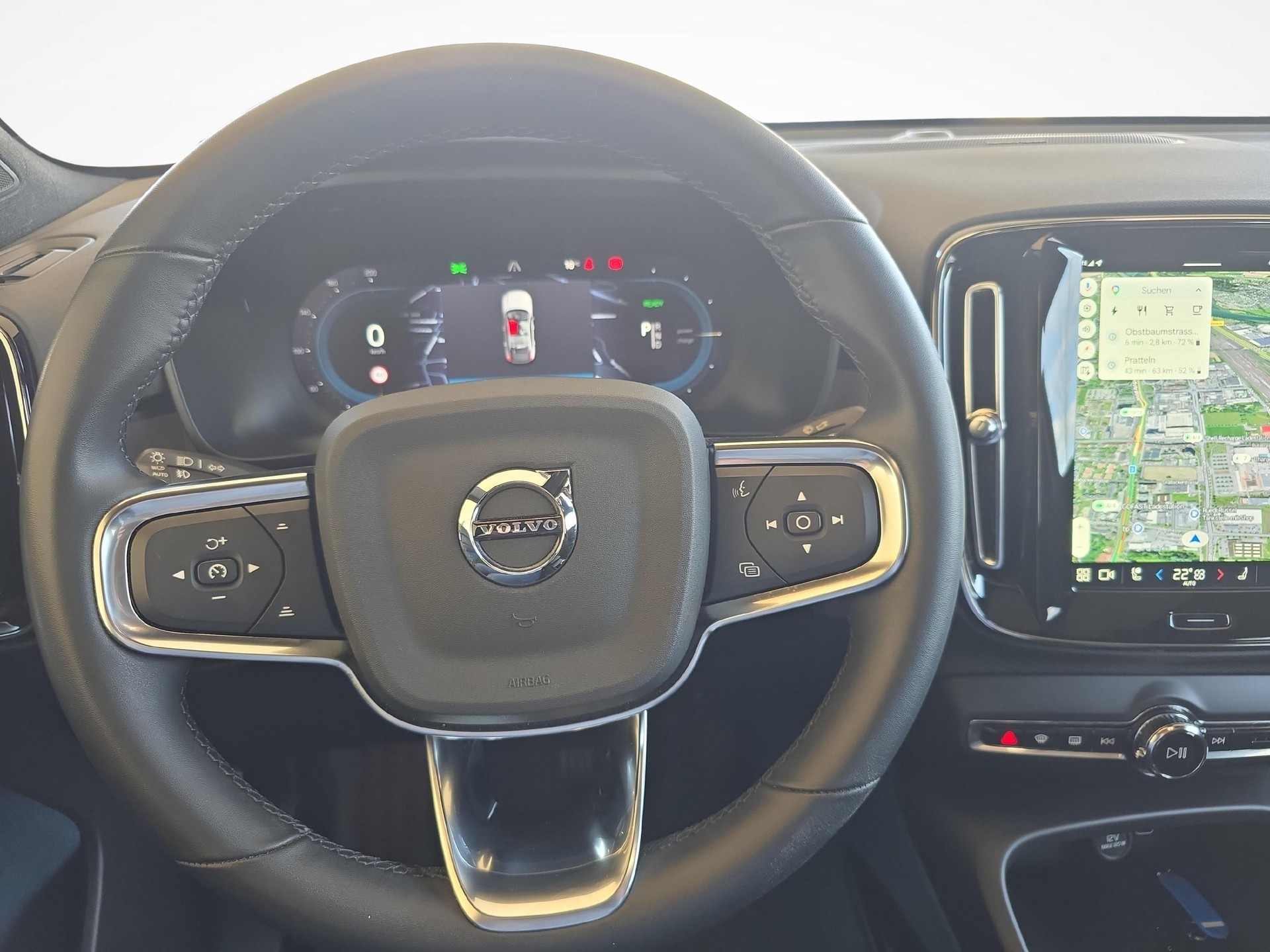VOLVO C40 P8 Twin Recharge AWD-image-15