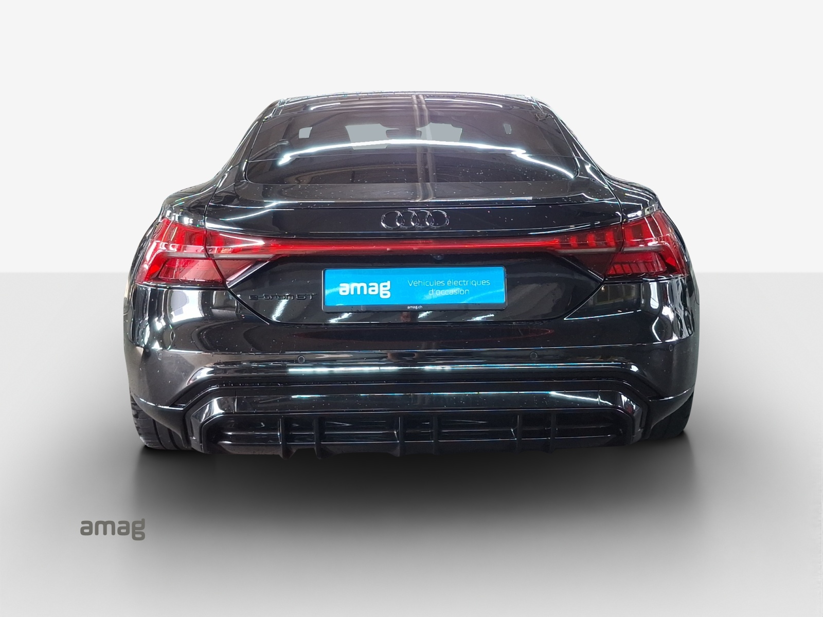 AUDI e-tron GT quattro-image-3