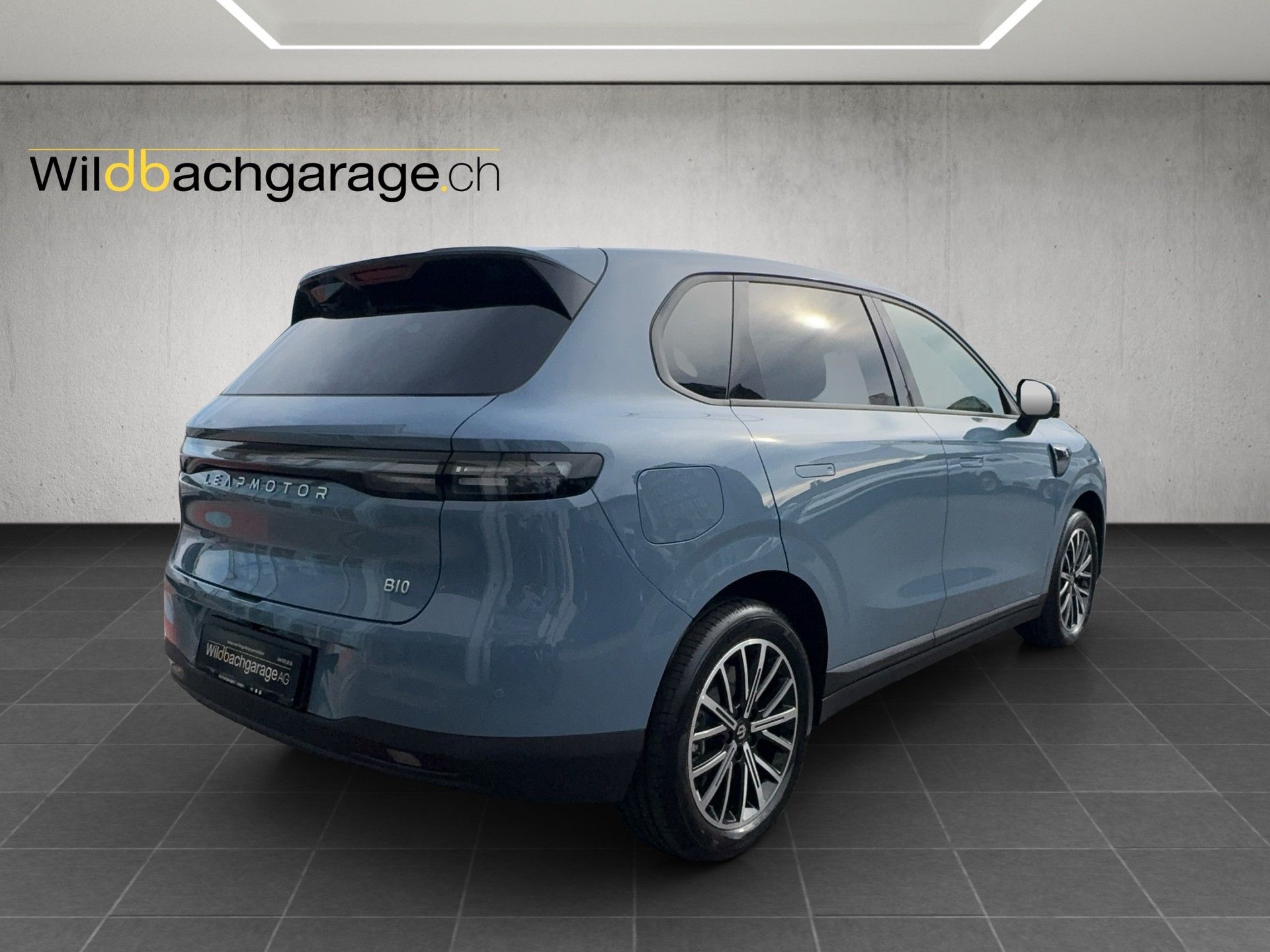 LEAPMOTOR B10 EV-image-4