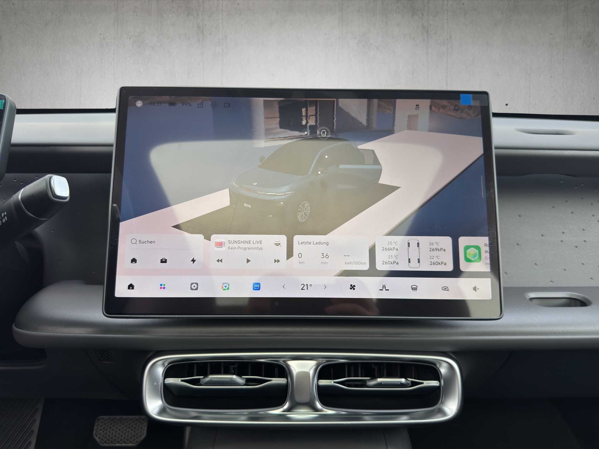 LEAPMOTOR B10 EV-image-11