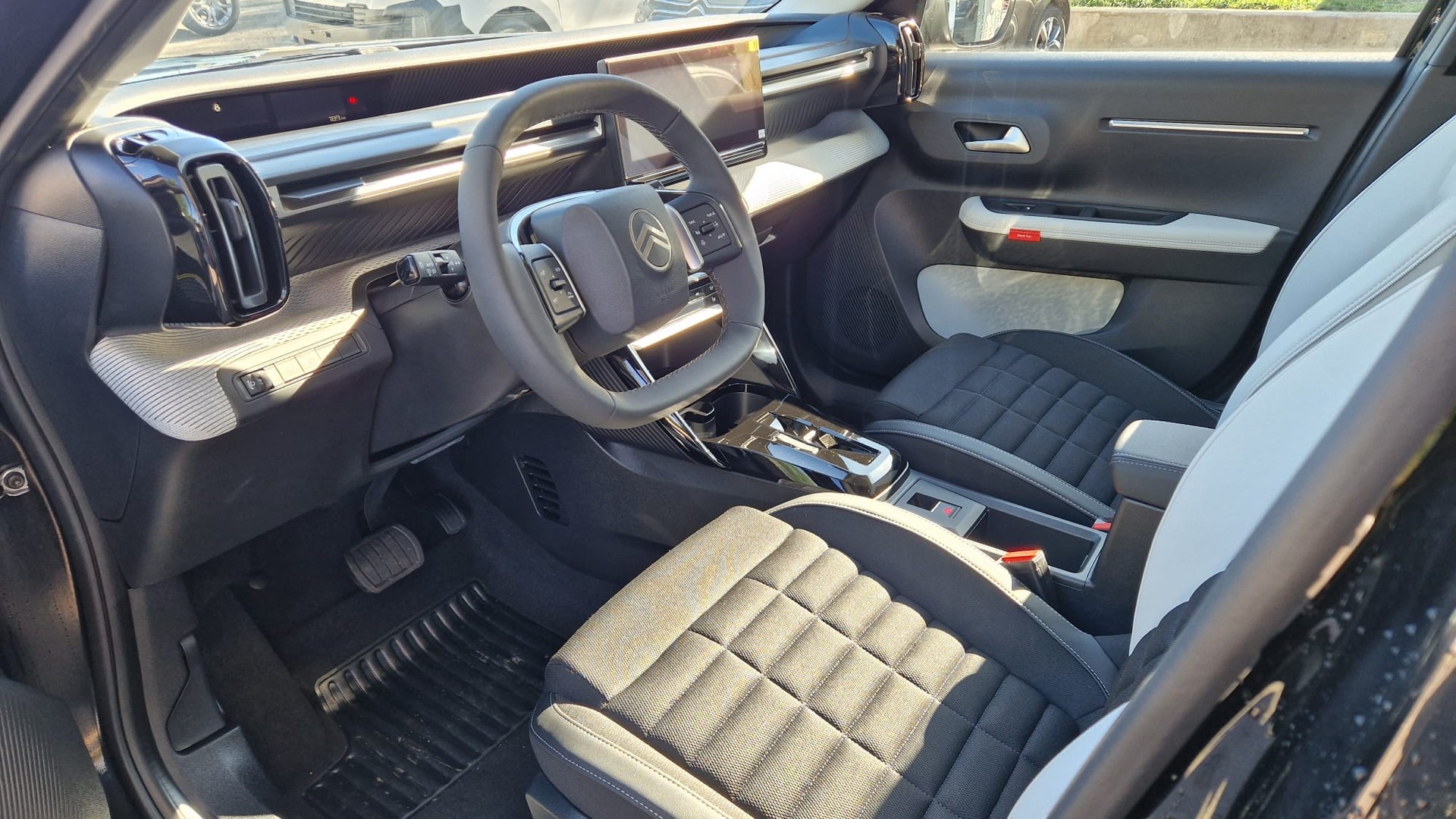 CITROEN C3 Aircross 1.2 MHEV Max-image-2