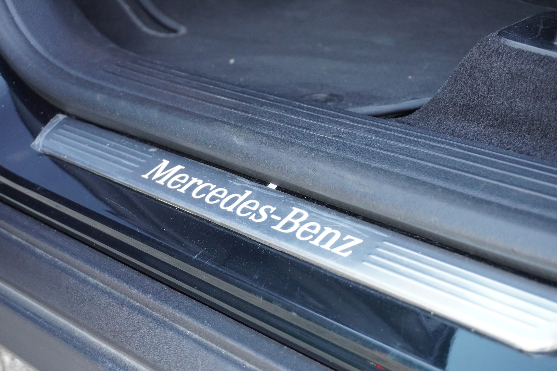 MERCEDES-BENZ GLE 300 d 4Matic 9G-Tronic-image-38