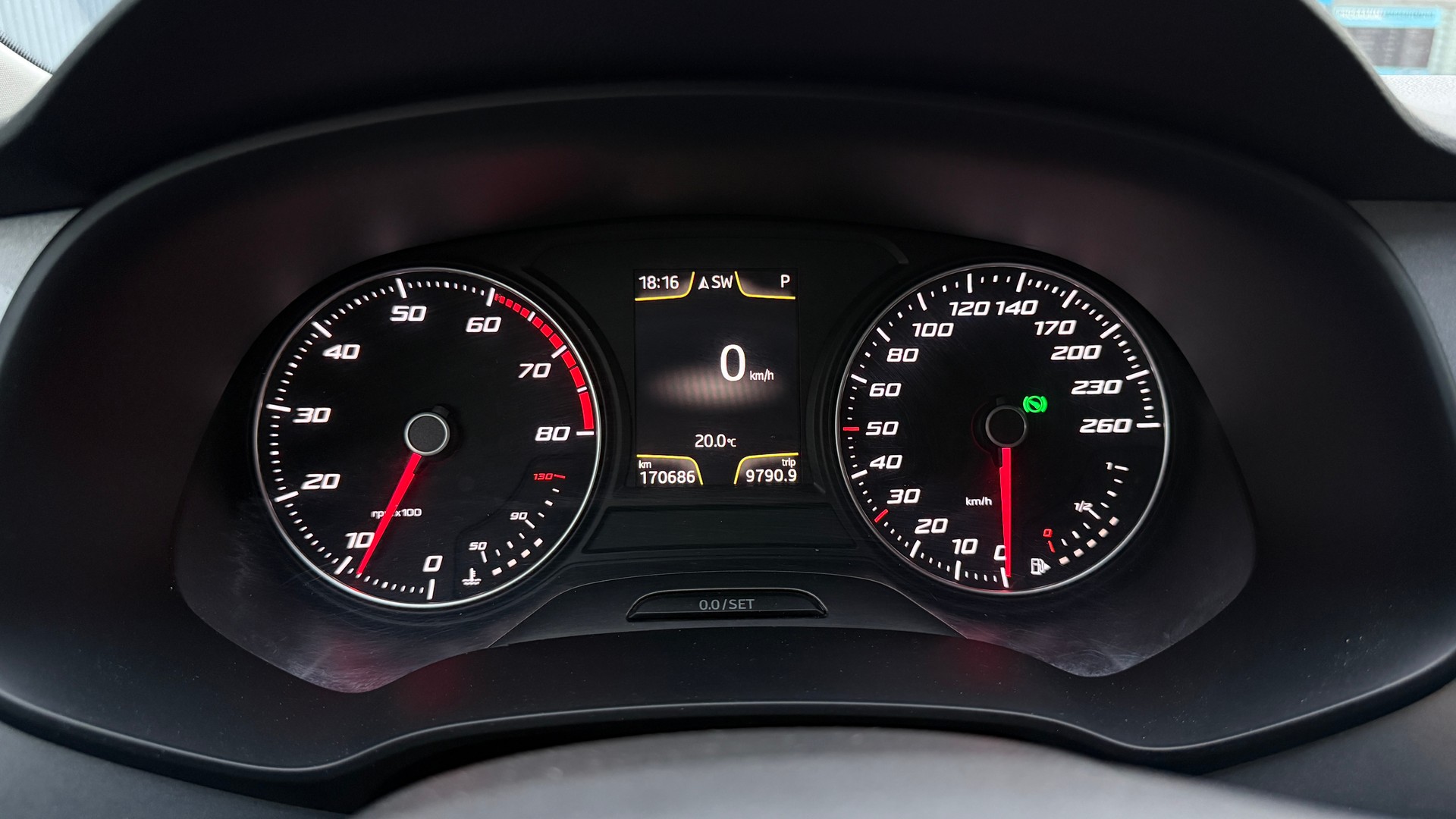 SEAT Leon 1.8 TSI FR DSG-image-11