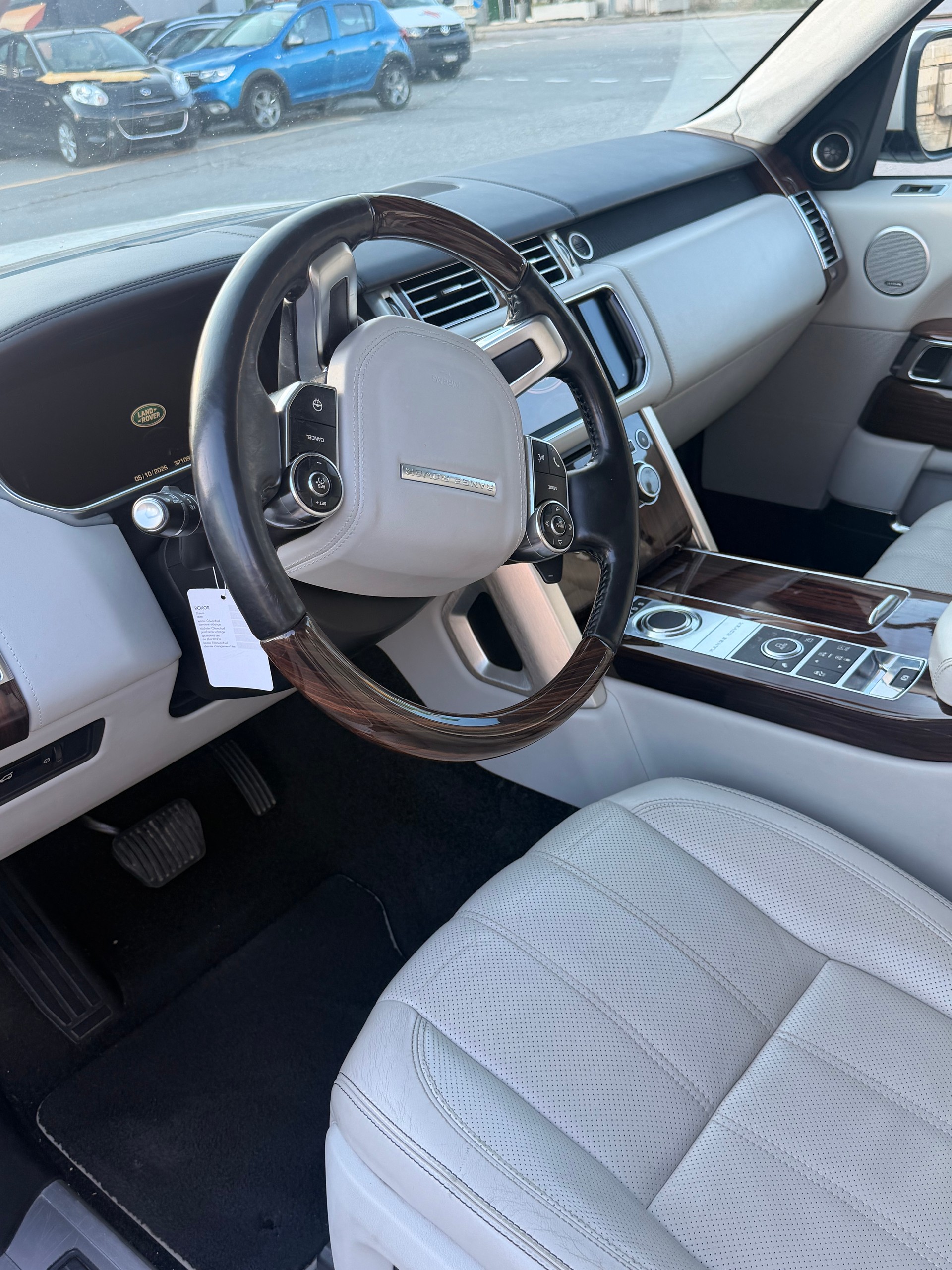 LAND ROVER Range Rover 4.4 SDV8 Autobiography Automatic-image-6