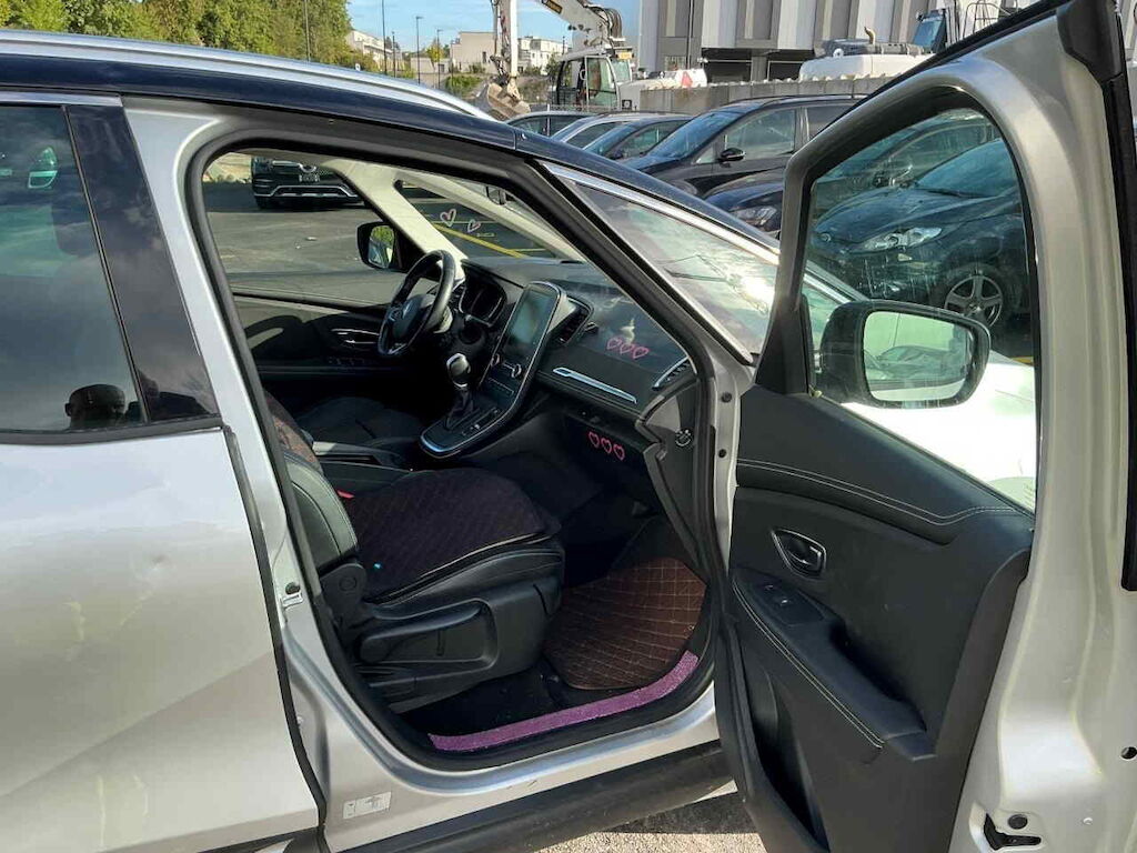 RENAULT Grand Scénic 1.3 16V Turbo Initiale Paris EDC-image-3
